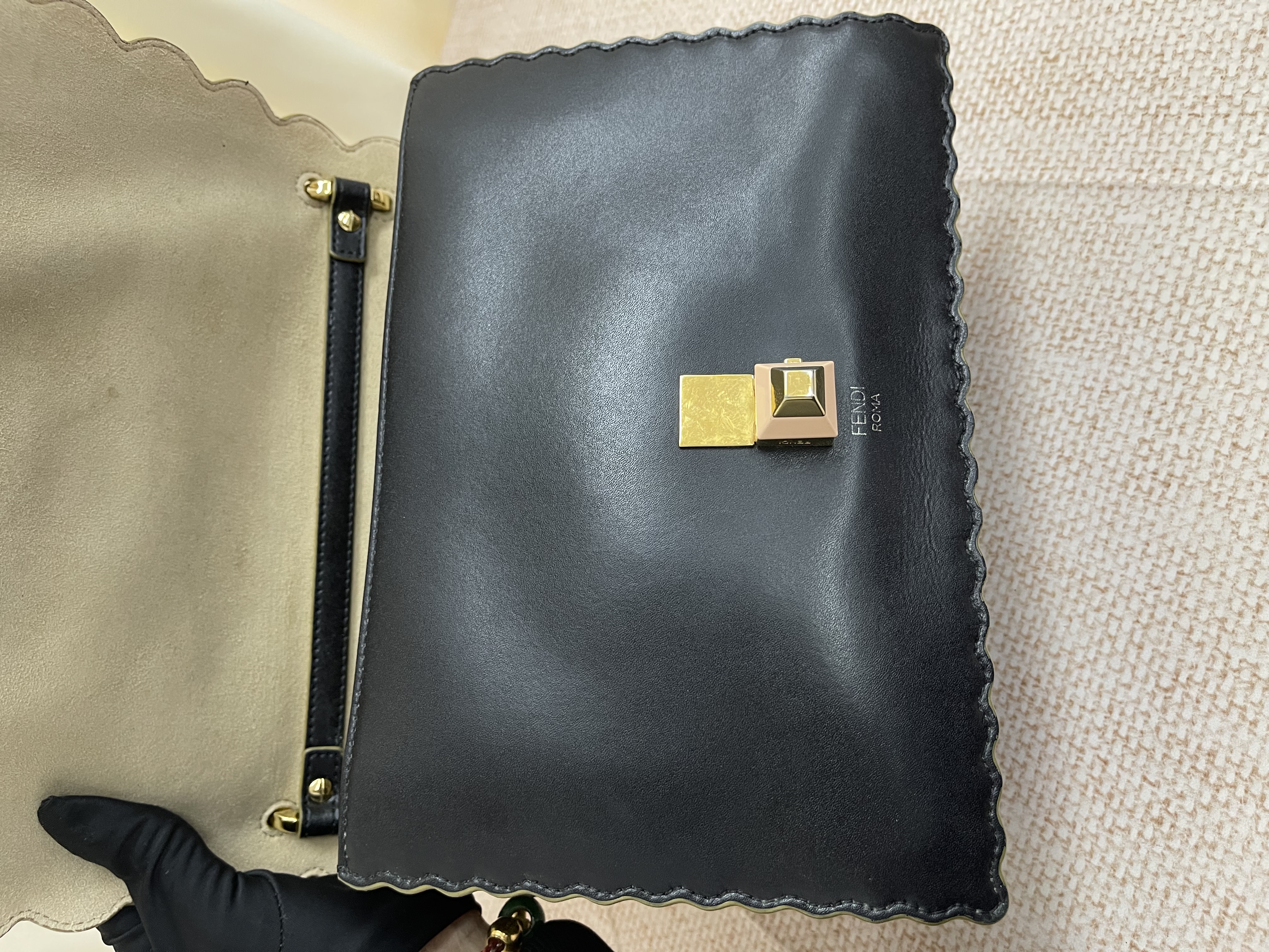 Pre-Owned FENDI KAN I / Product Code: 26022202