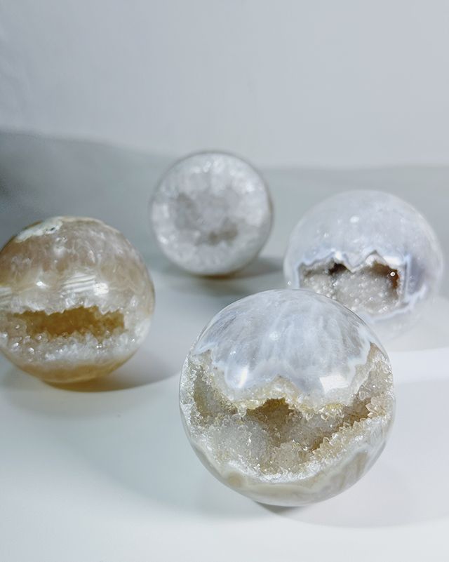 こと　笑口瑪瑙 瑪瑙開口笑手串16 mm +/-