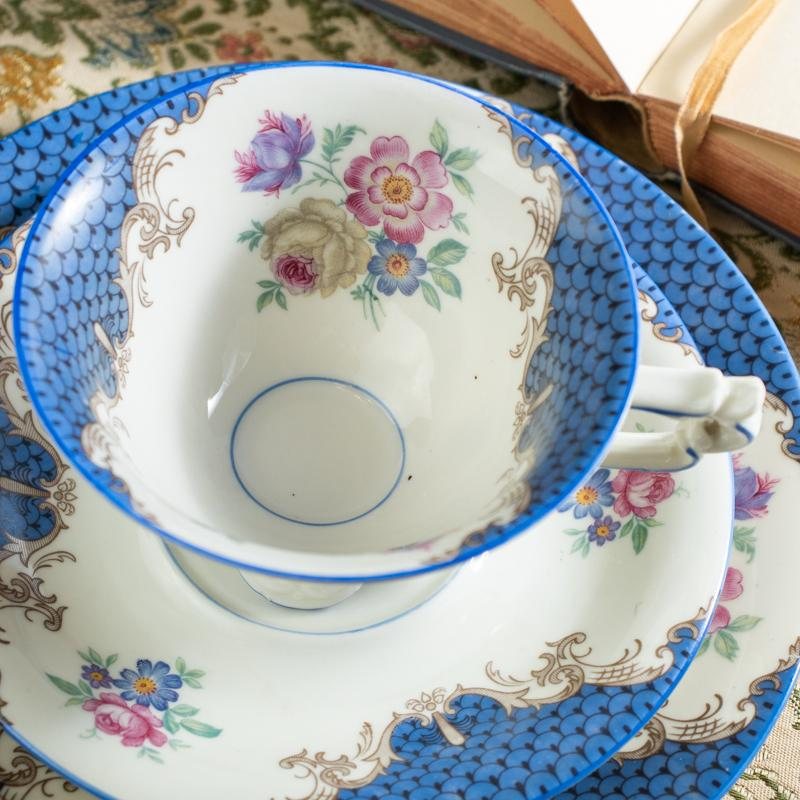 C.a. 1924 - 1946 German Seltmann Weiden Elegant Foliage Blue Tea Set Trio(MW108)