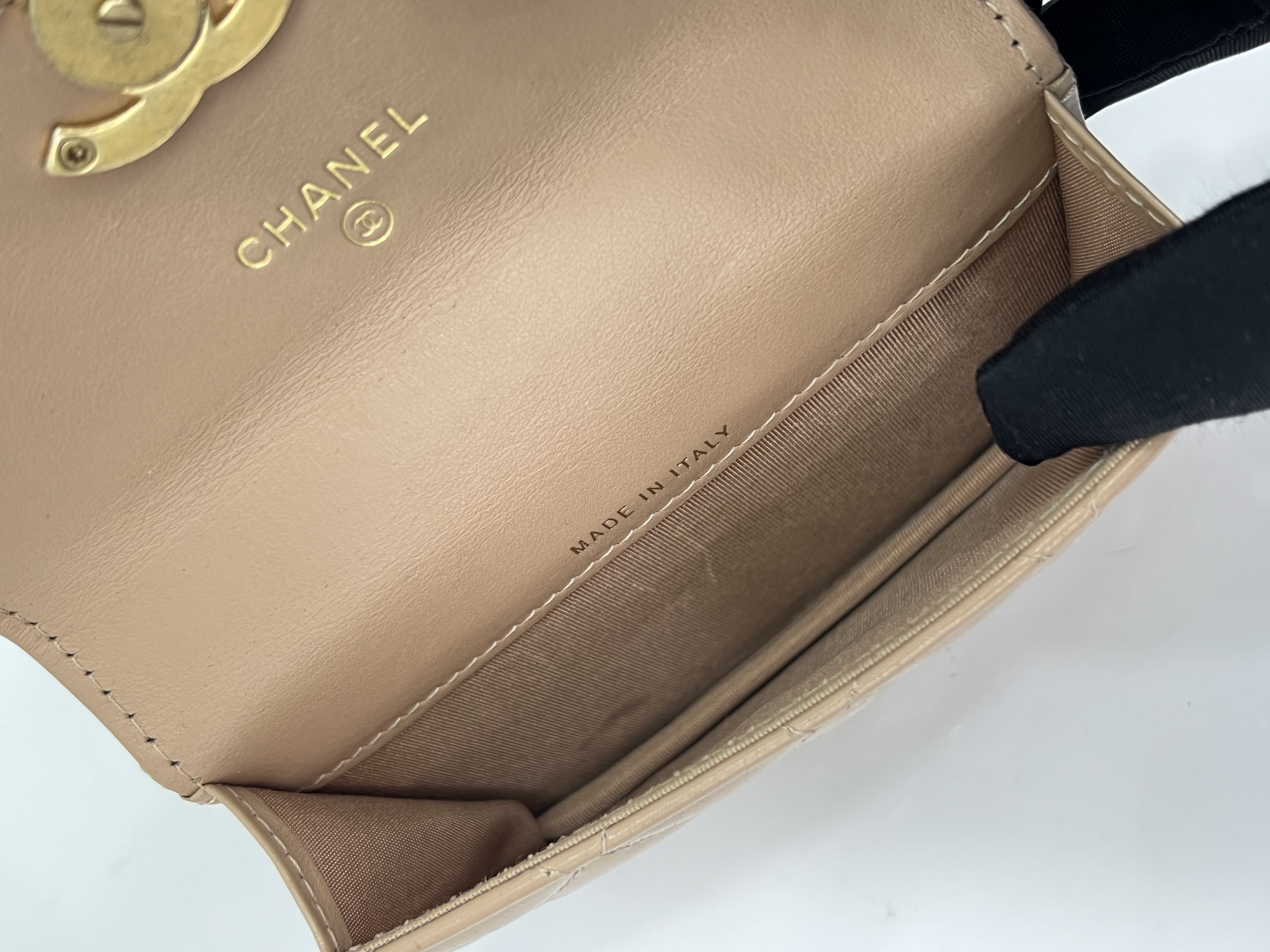 直播貨品 |  [1個-$100 2個-$300］EE107