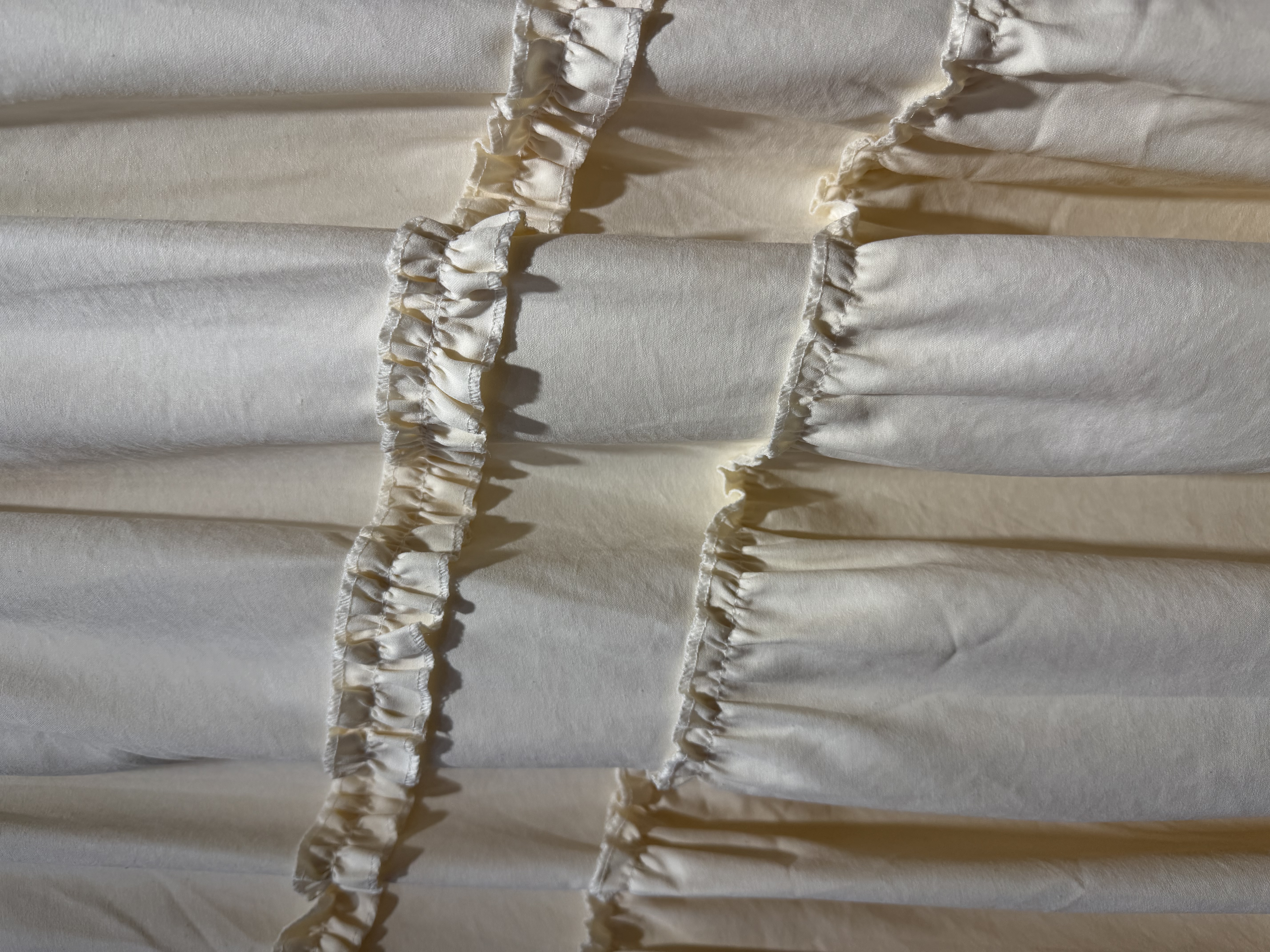 荷葉邊層次長裙，26-36腰