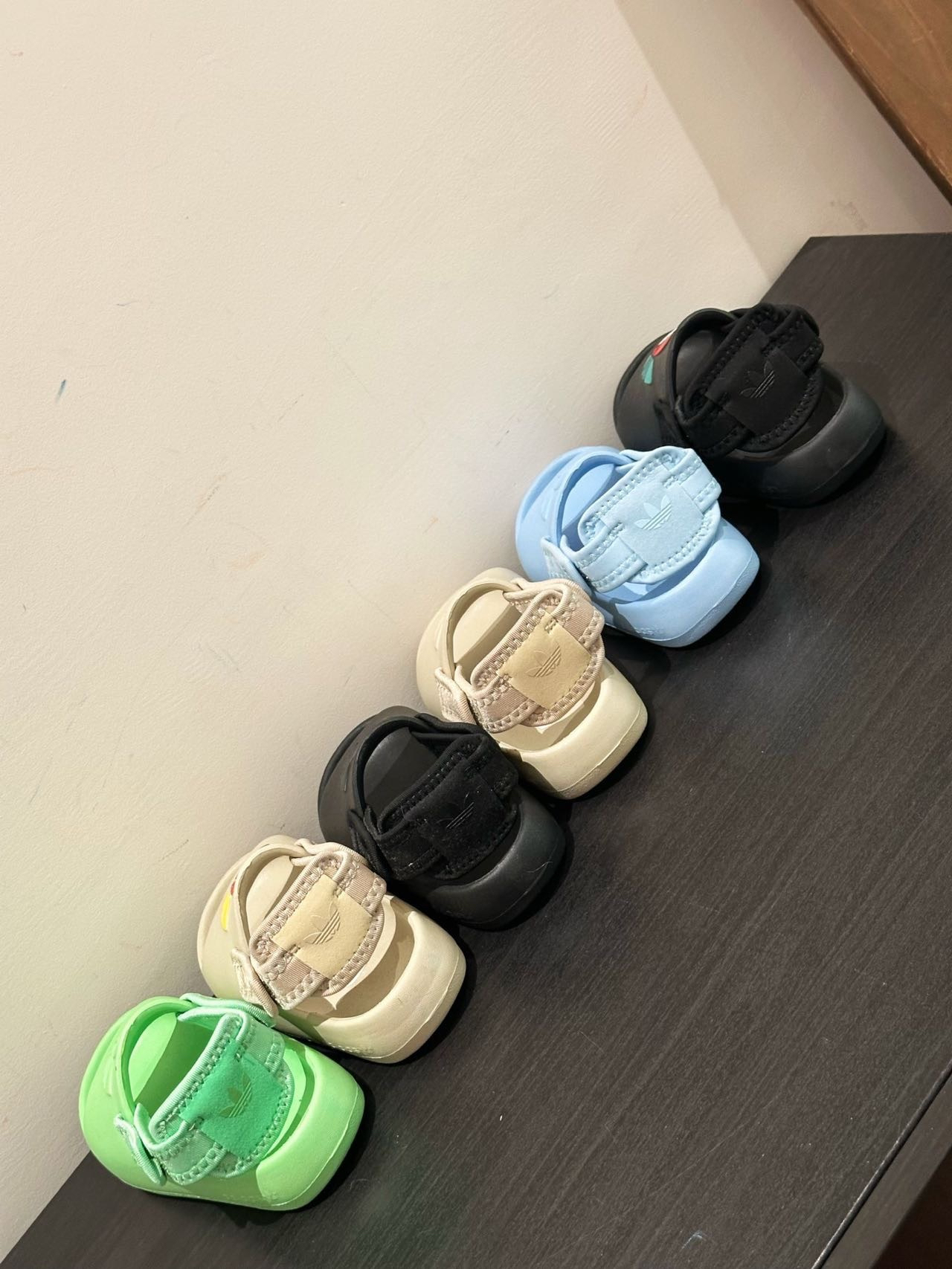 0713 AD 兩穿涼鞋