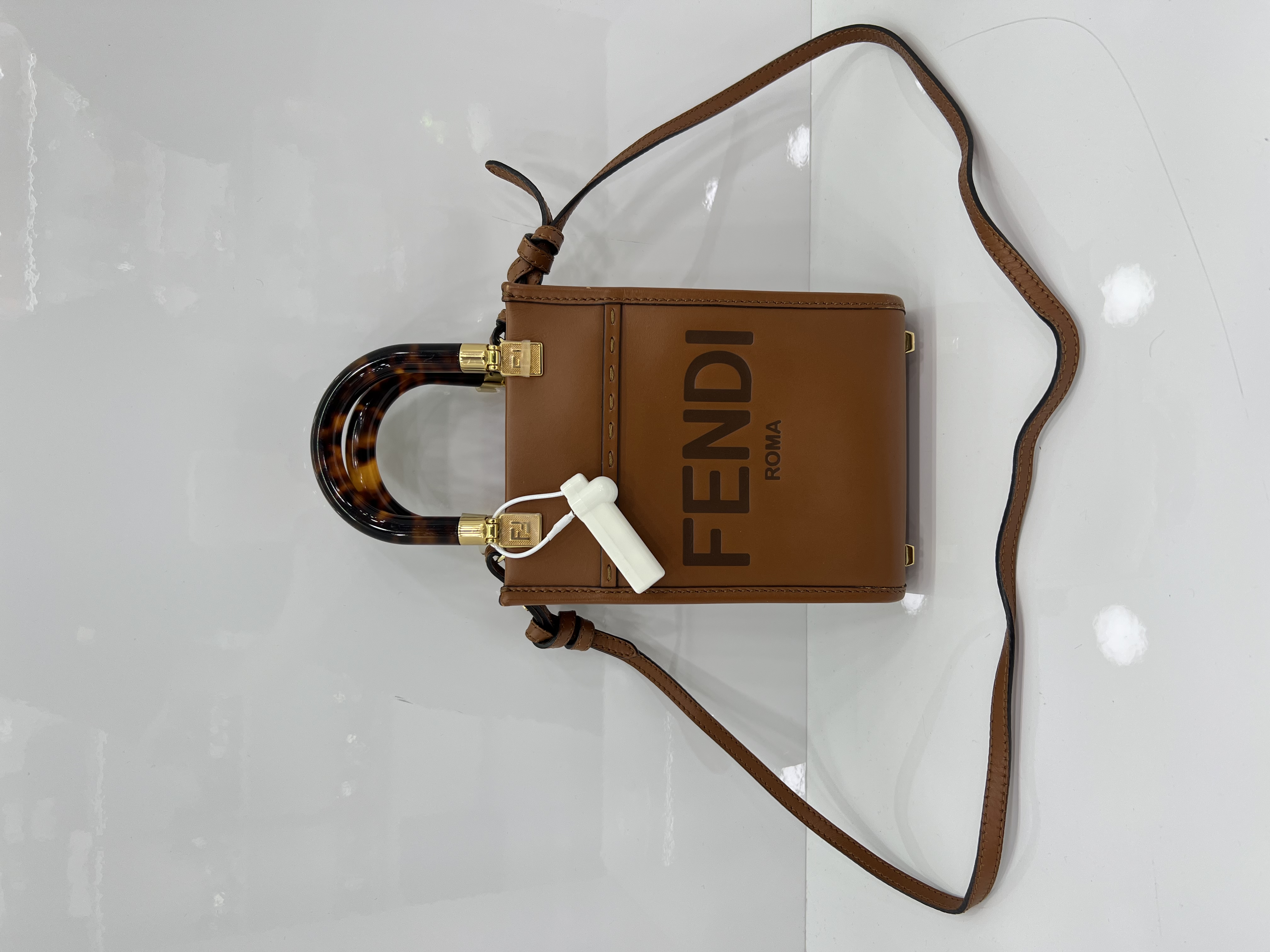 直播貨品 |  [1個-$100 2個-$300］EE34