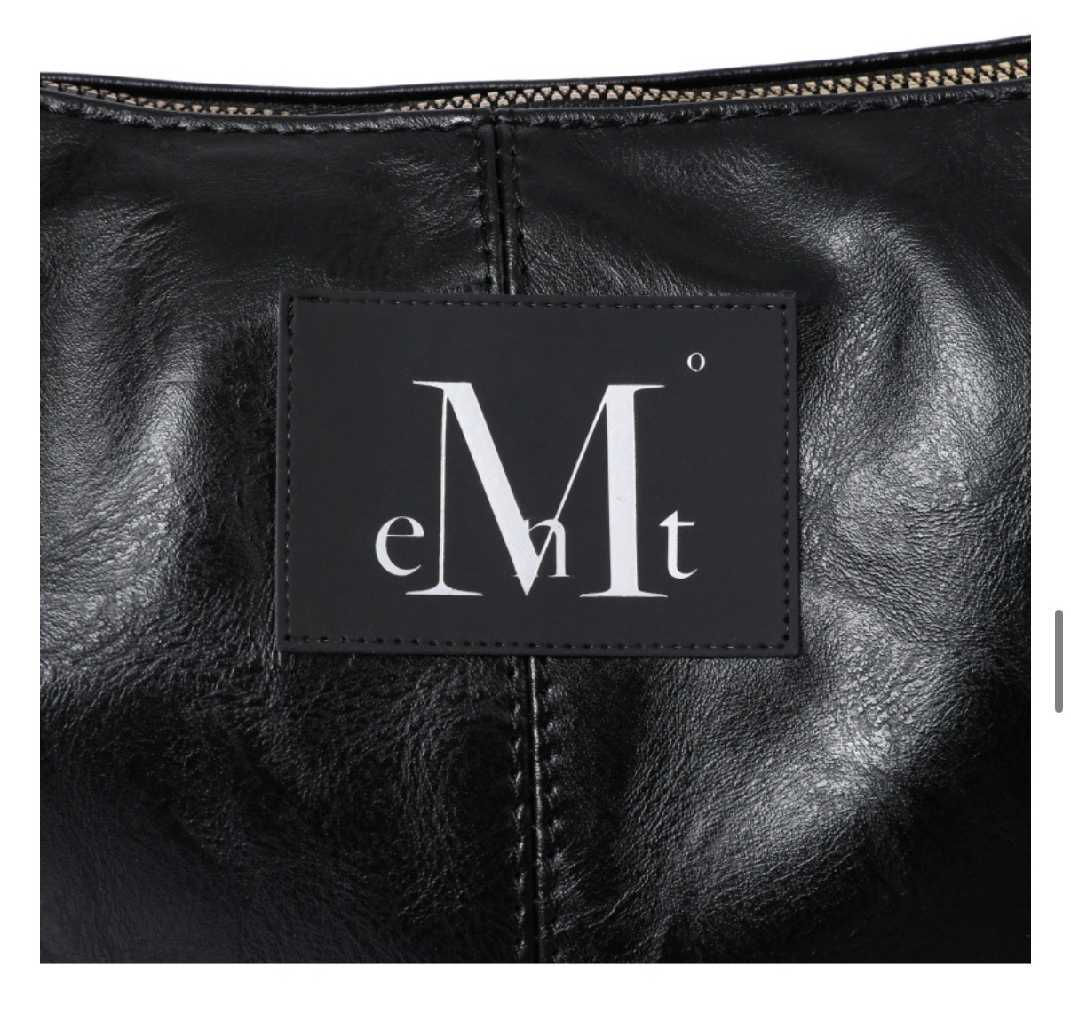 韓國直送限時特價優惠中 MUCENT MERIN GOLD LINE LEATHER SHOULDER BAG - 2 Color