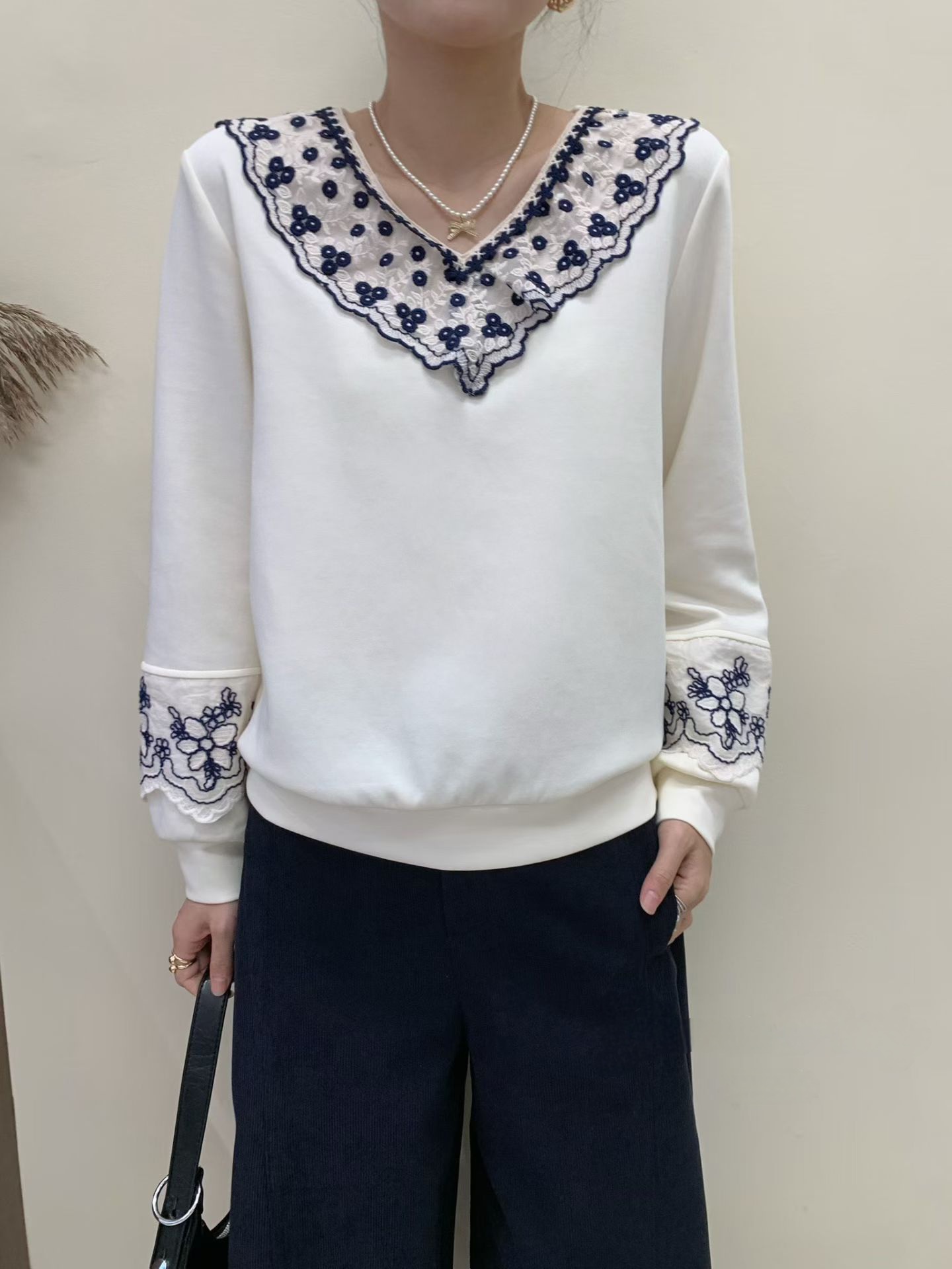 刺繡花邊領棉料上衣(M38寸胸/L40寸胸/XL42寸)