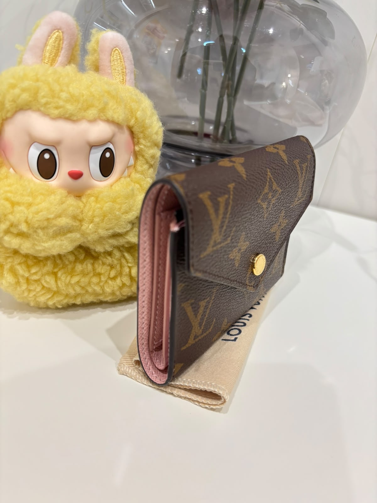 Lv victorine wallet 100%Authentic, 98%new ✅Dust bag 