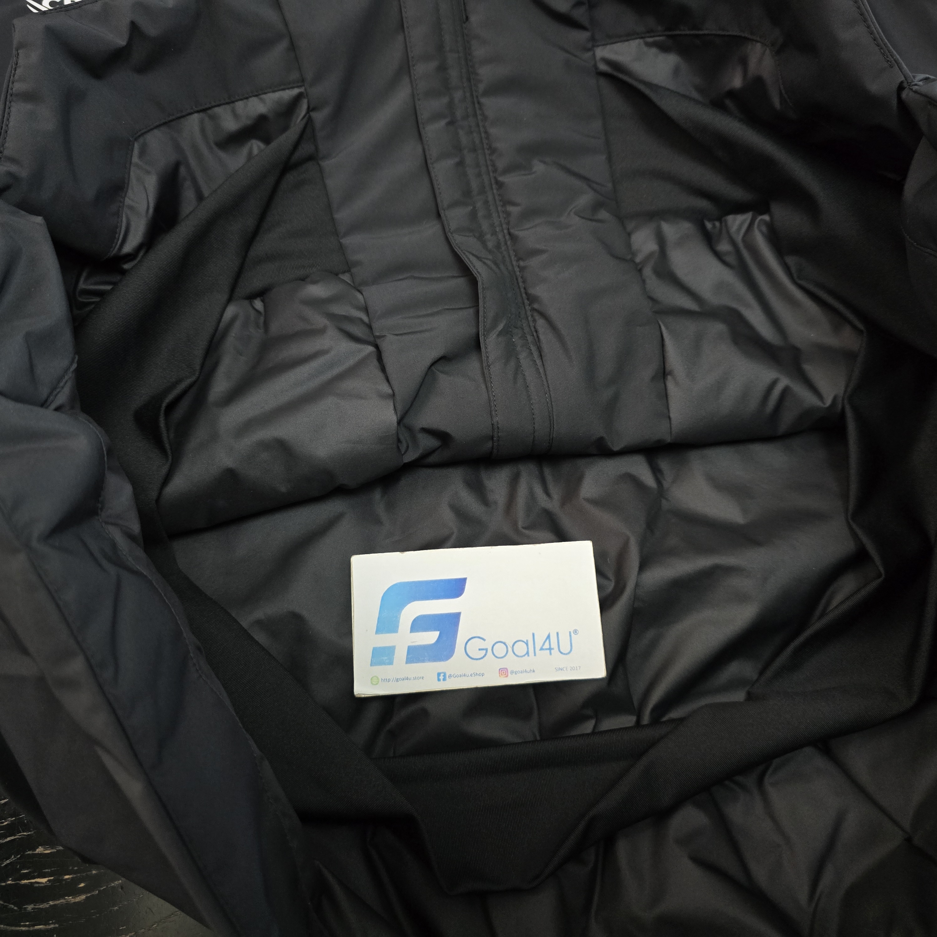 Adidas F1 Mercedes Benz 平治車隊 2026 黑色工程師外套 KE5552