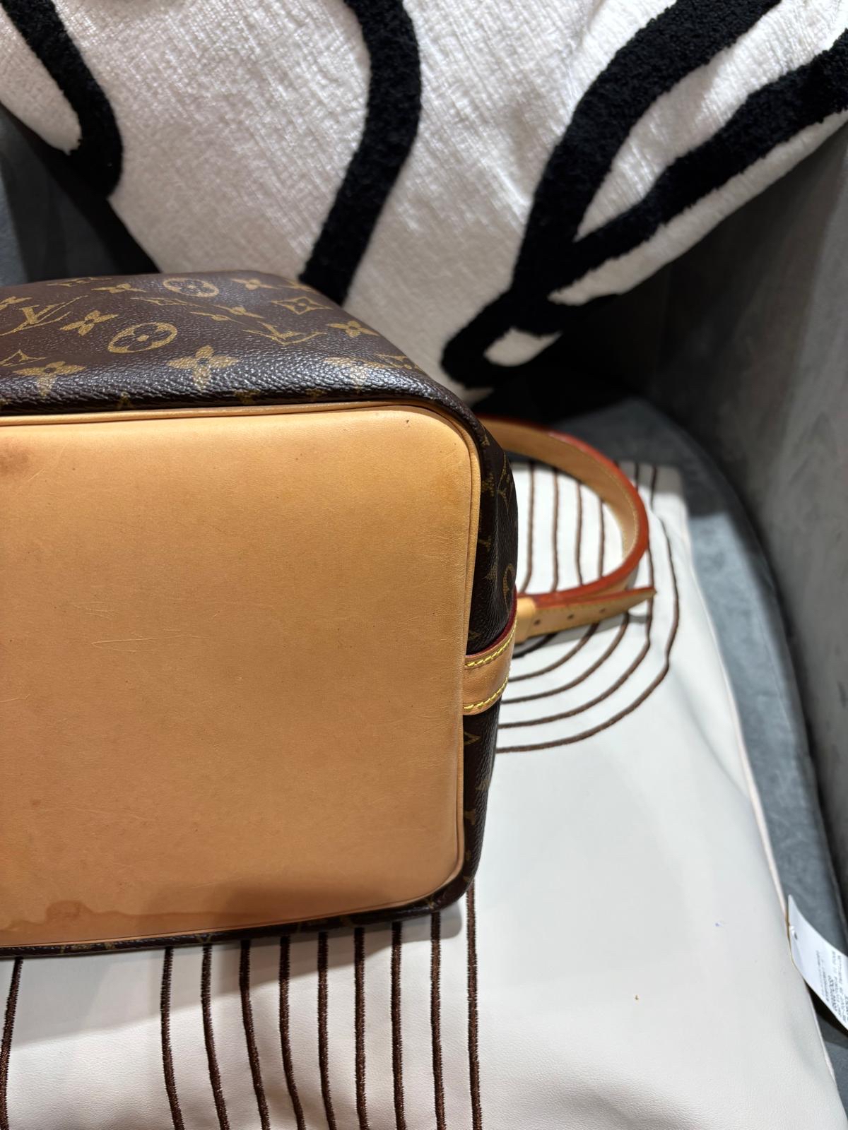 LV petit noe Bucket Bag Monogram 100%Authentic, 90%New 