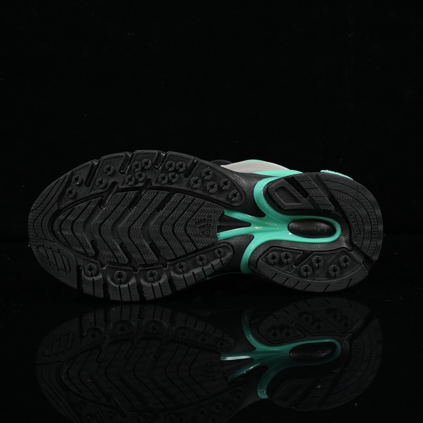 Pharrell Williams x Adidas Adistar Jellyfish JP9276