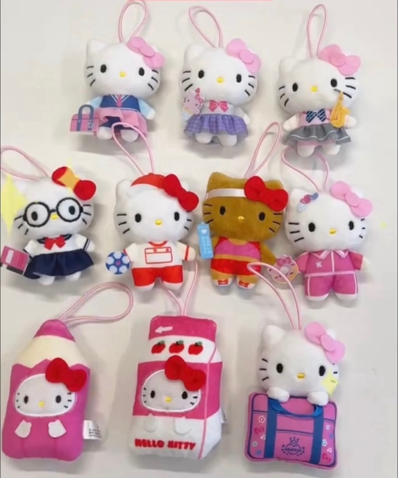 🎌日本直送 🎌 Hello Kitty 公仔掛飾盲盒（款式隨機 ）