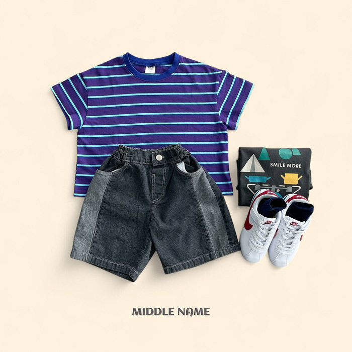 🇰🇷middle name tee