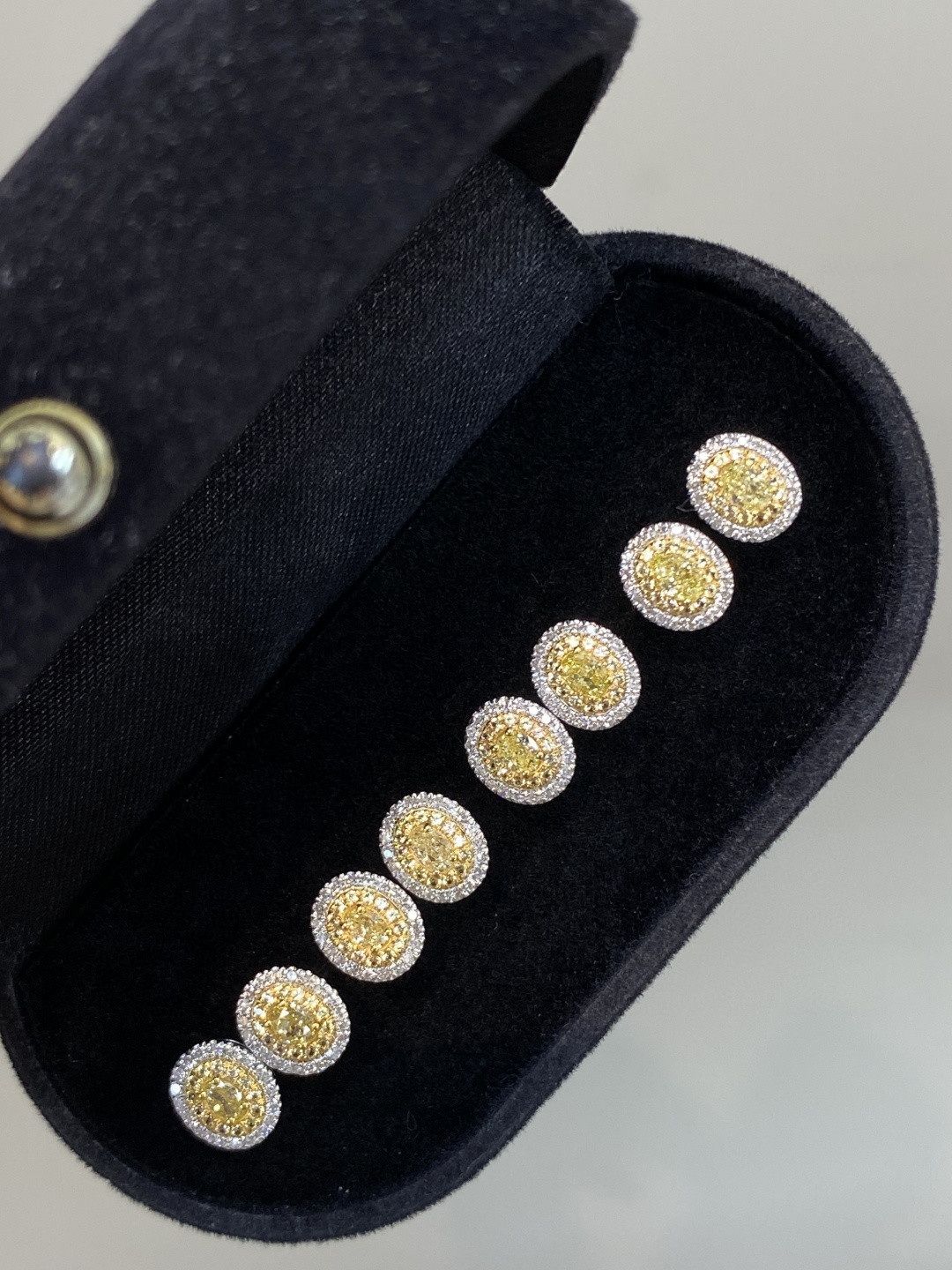 18K Yellow Diamond Earrings 