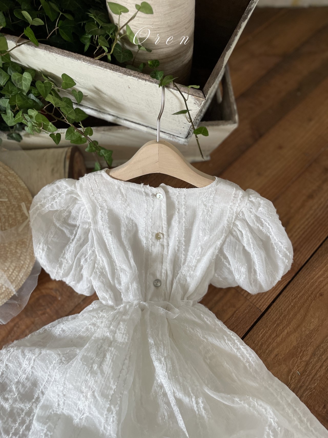 ☀️預訂 韓國直送☀️🇰🇷Oren Edel Pure蕾絲紋理花卉腰帶泡泡袖包屁裙/連身裙