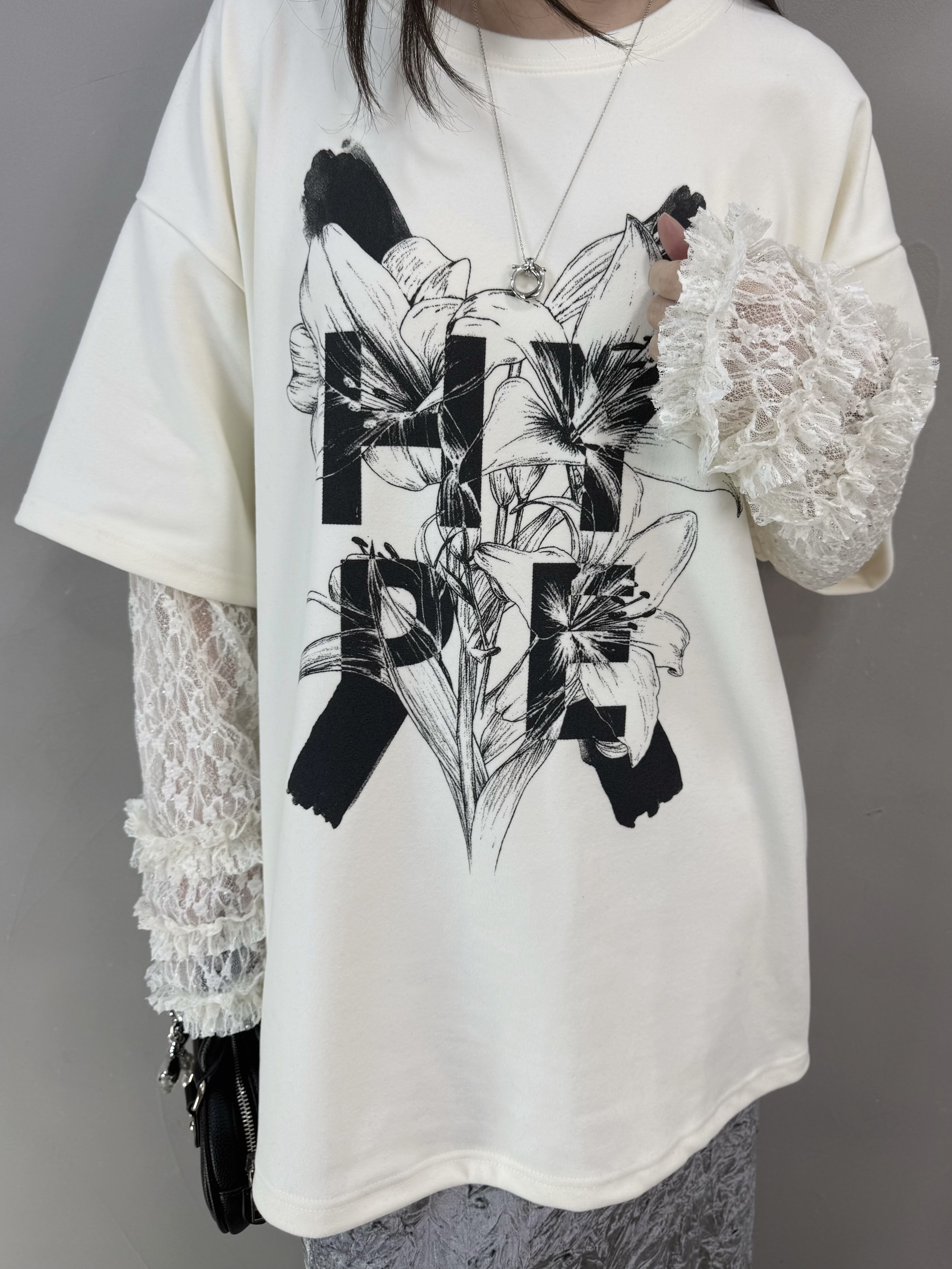 E68 lace袖花花print tee