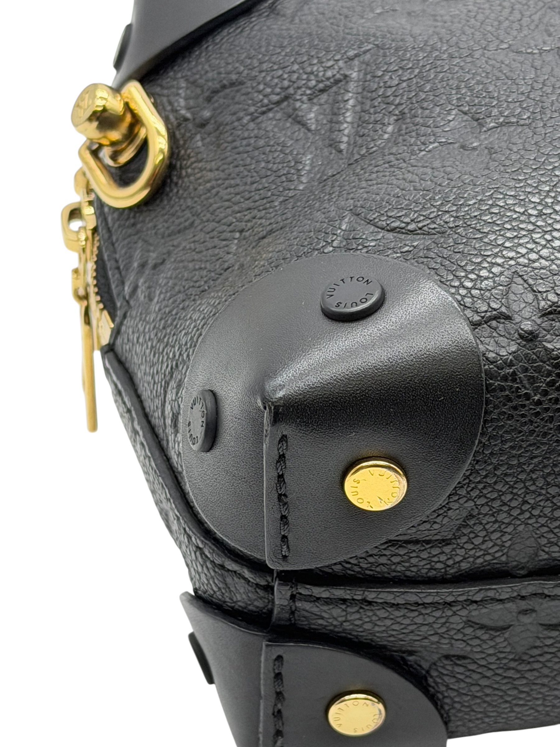 Pre-Owned LV Petite Malle / Product Code: 26060104