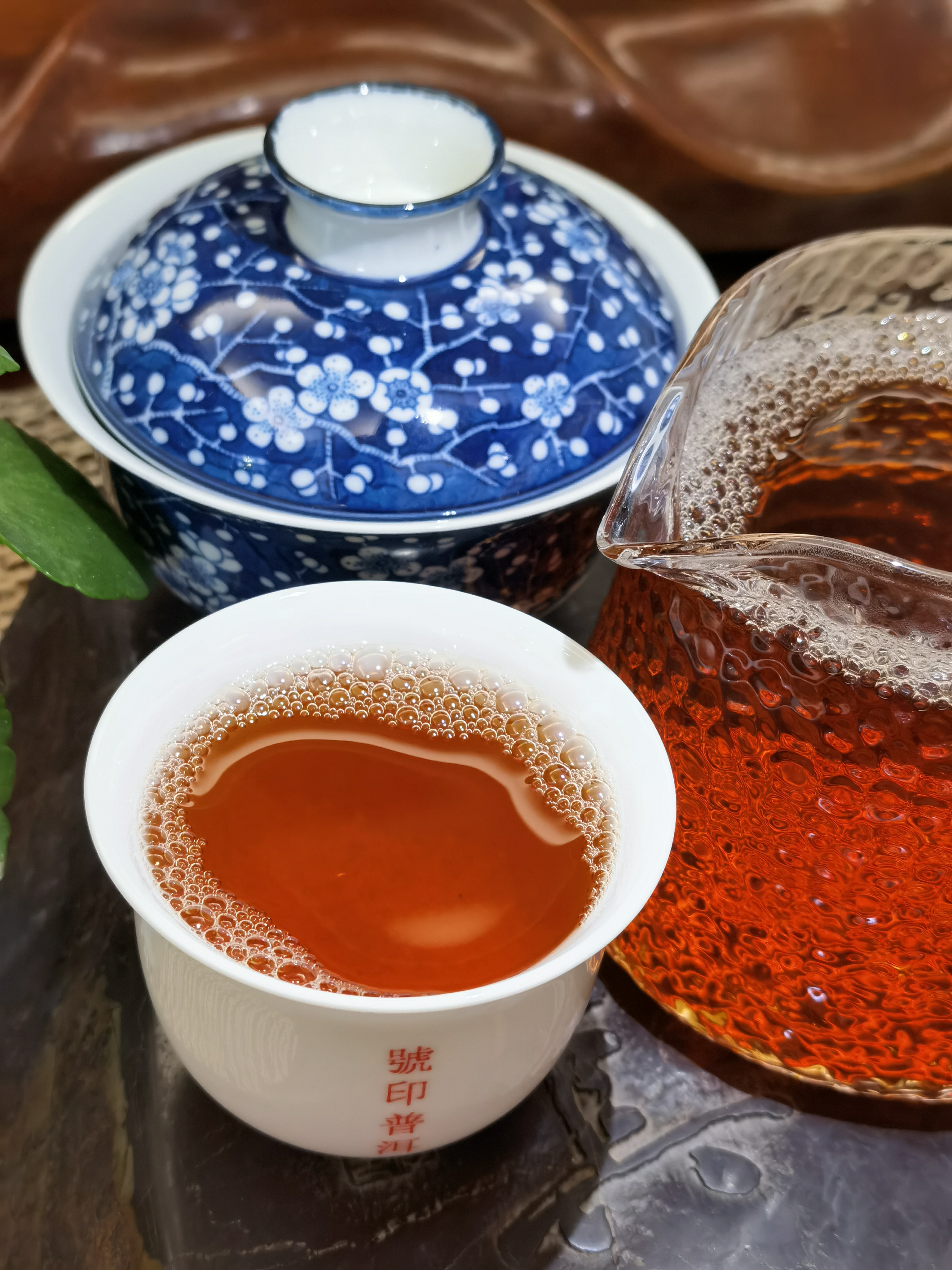 2013年 高山歲月- 生普- 精選雲南勐海, 巴達山古樹春料製作,條索肥壯.