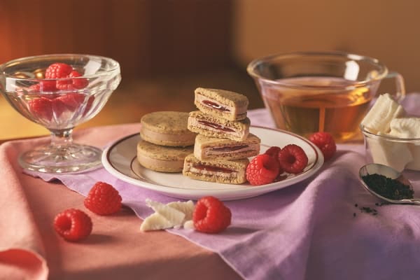 日本直送 日本 TOKYO 茶味  伯爵奶茶覆盆子口味 夾心餅乾 