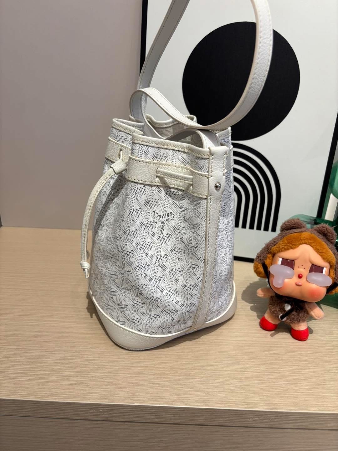 Goyard petit flot bucket bag   ,100%Authentic,95%new