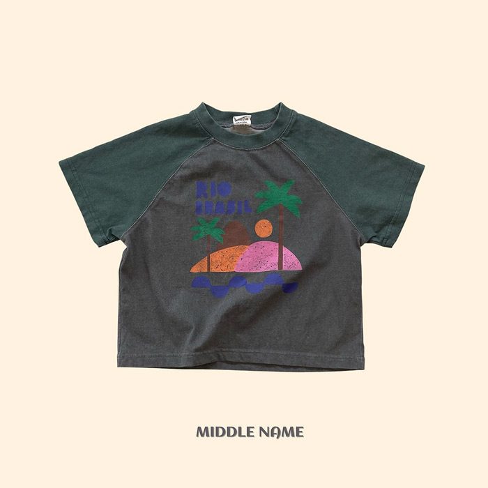 🇰🇷middle name tee