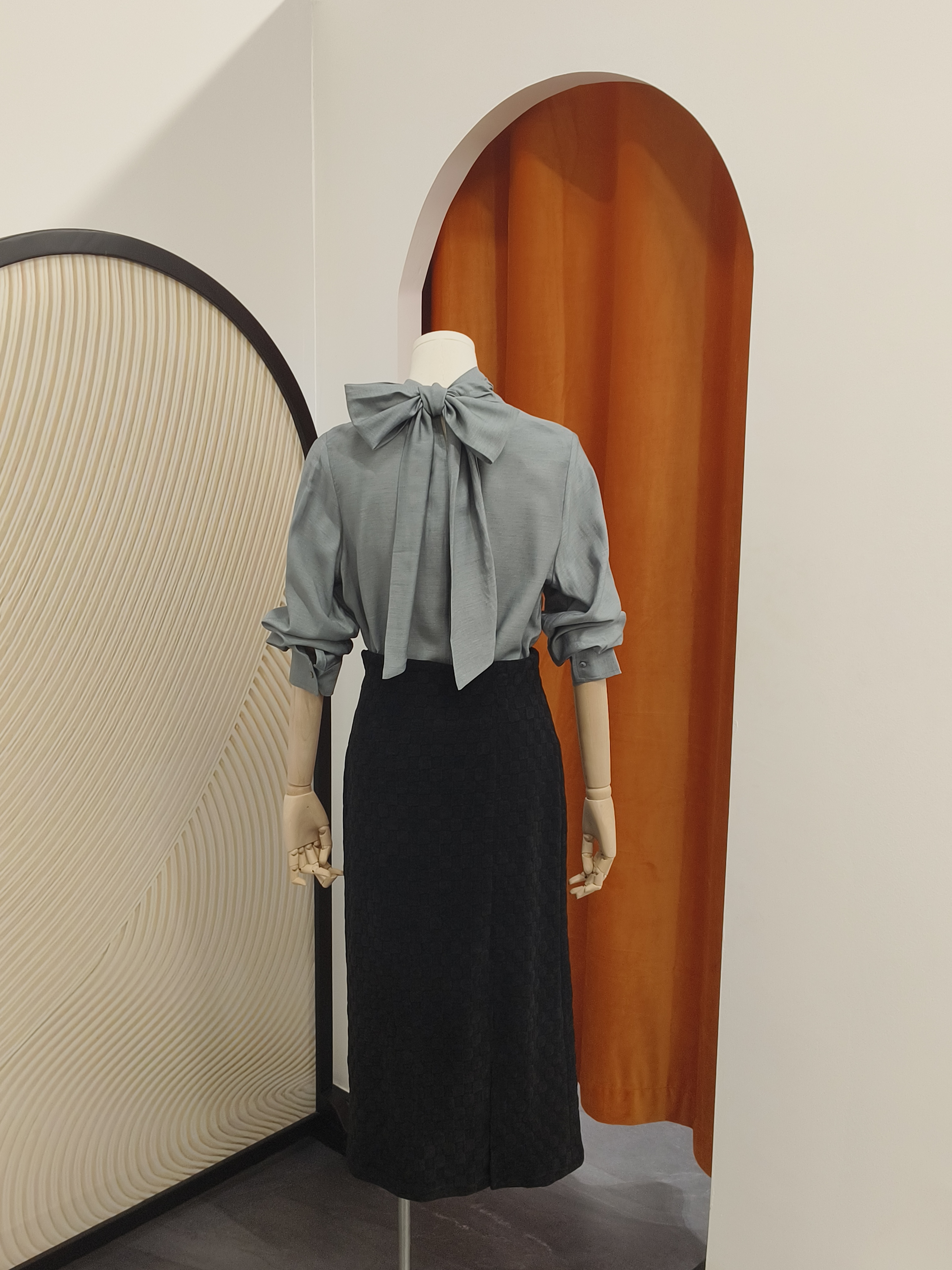长袖系带衫 Long Sleeves Shirt with sash