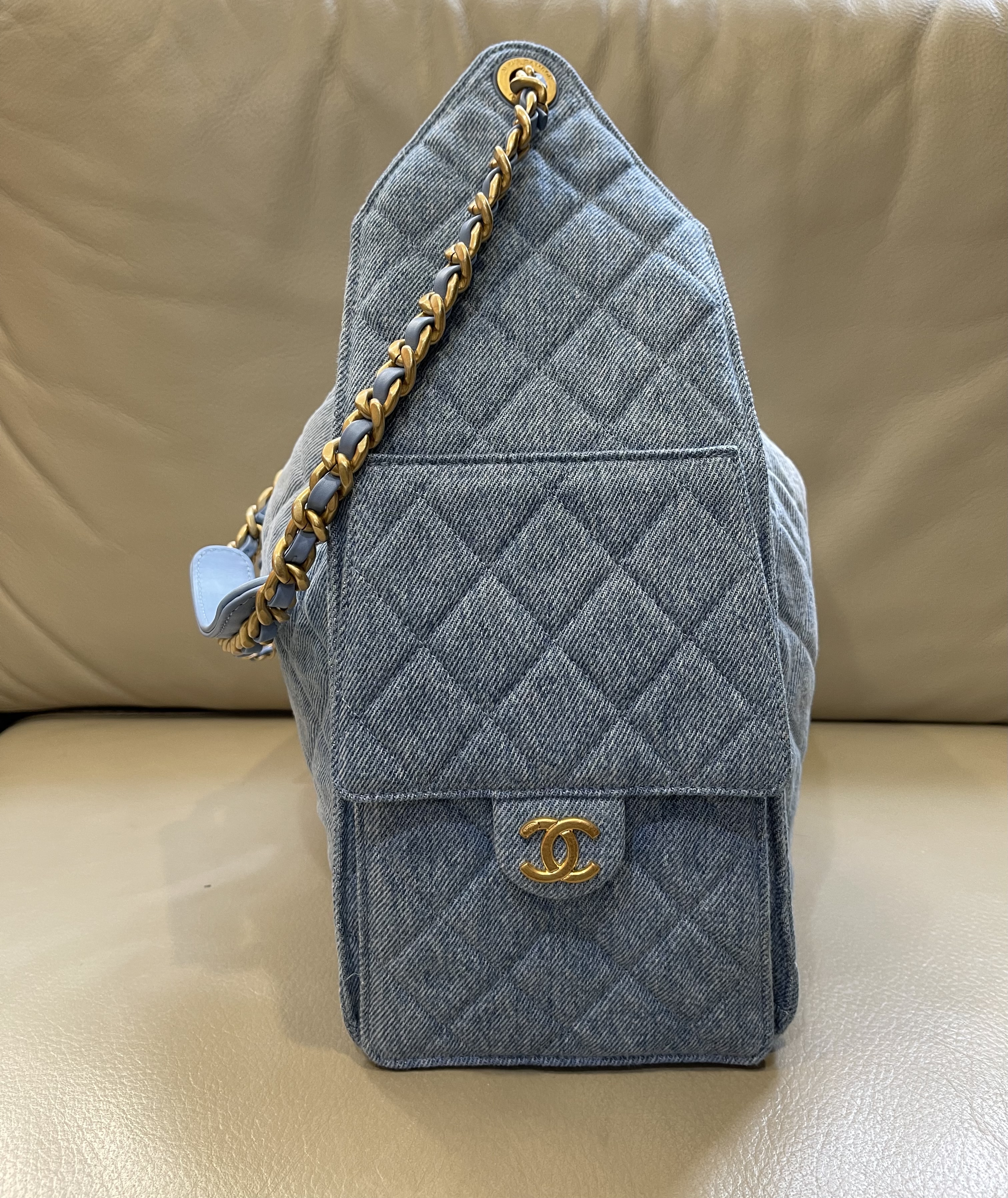 Pre-owned CHANEL 25 Hobo / Product Code: 26031411