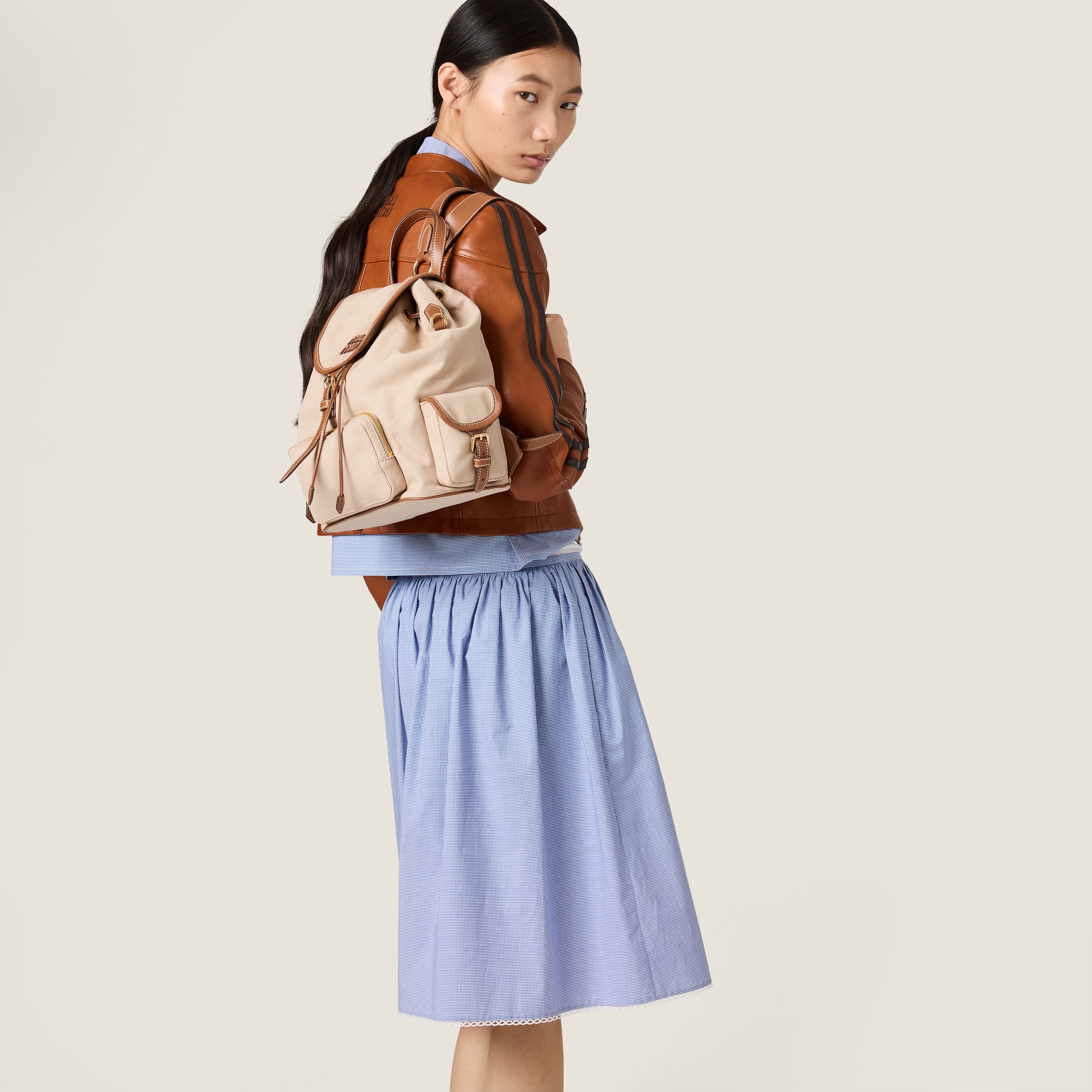 精選貨品優惠💖新色🆕訂貨📮MIUMIU Large backpack   Size 29.5x25x12.5cm Color: Cord Beige/Brandy