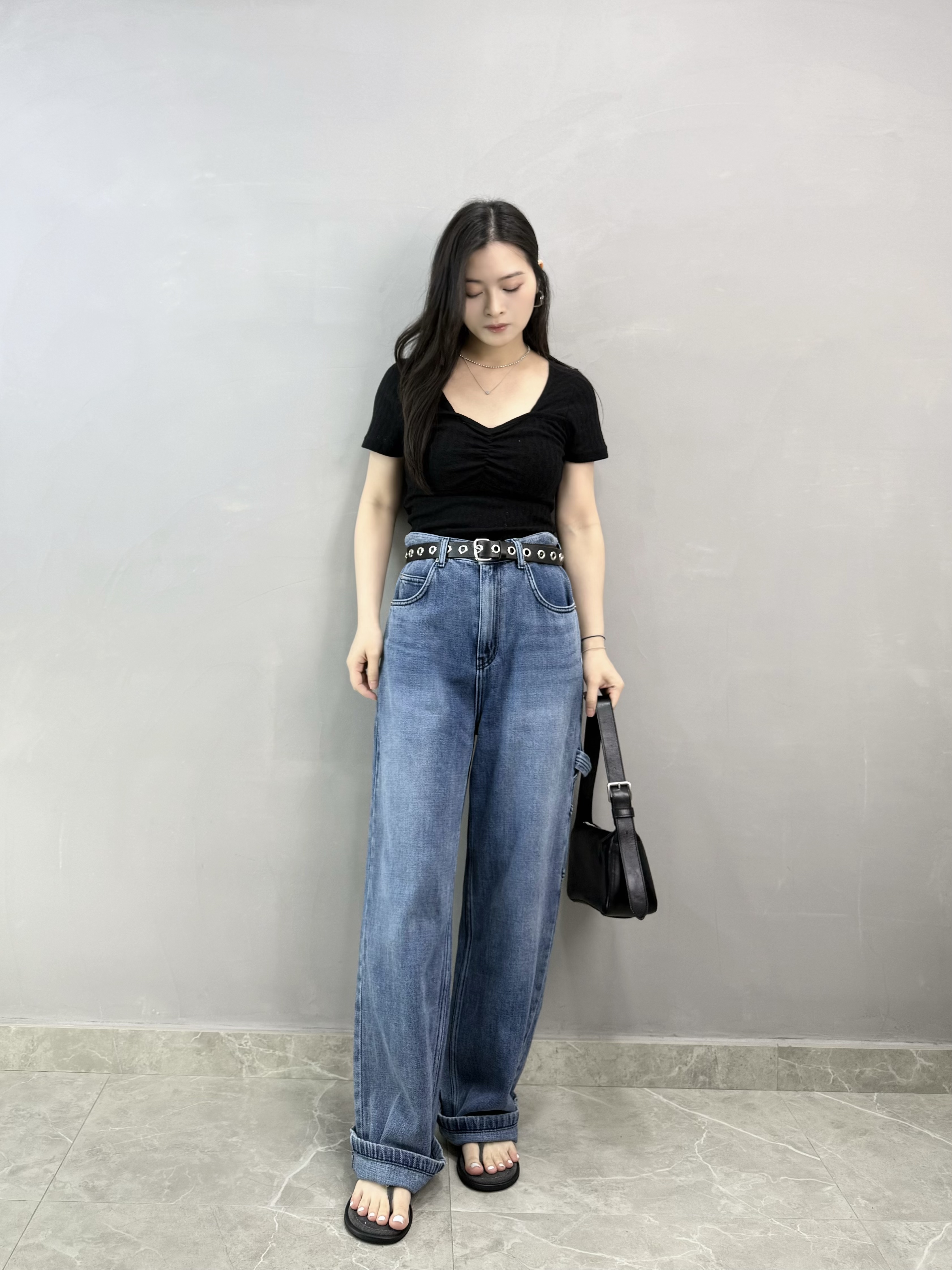 M79 V領通花Tee