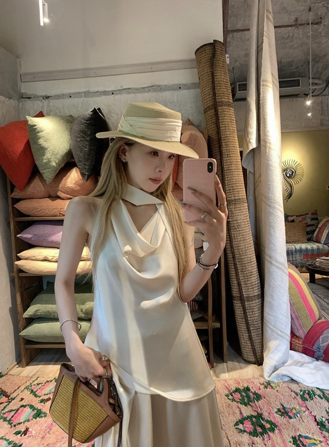 1713 SATIN CO-ORD SET 缎面挂脖半身裙套装 
