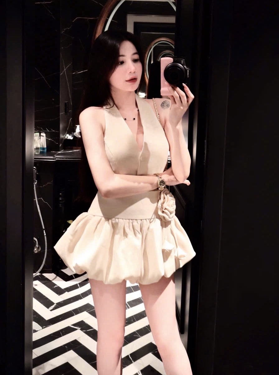 優雅露背泡泡裙洋裝*