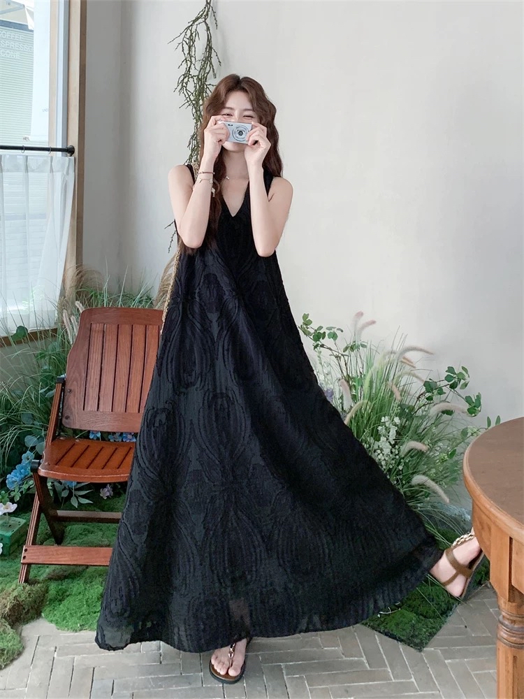 肌理感提花无袖V领连衣裙｜CN02303900BLACK