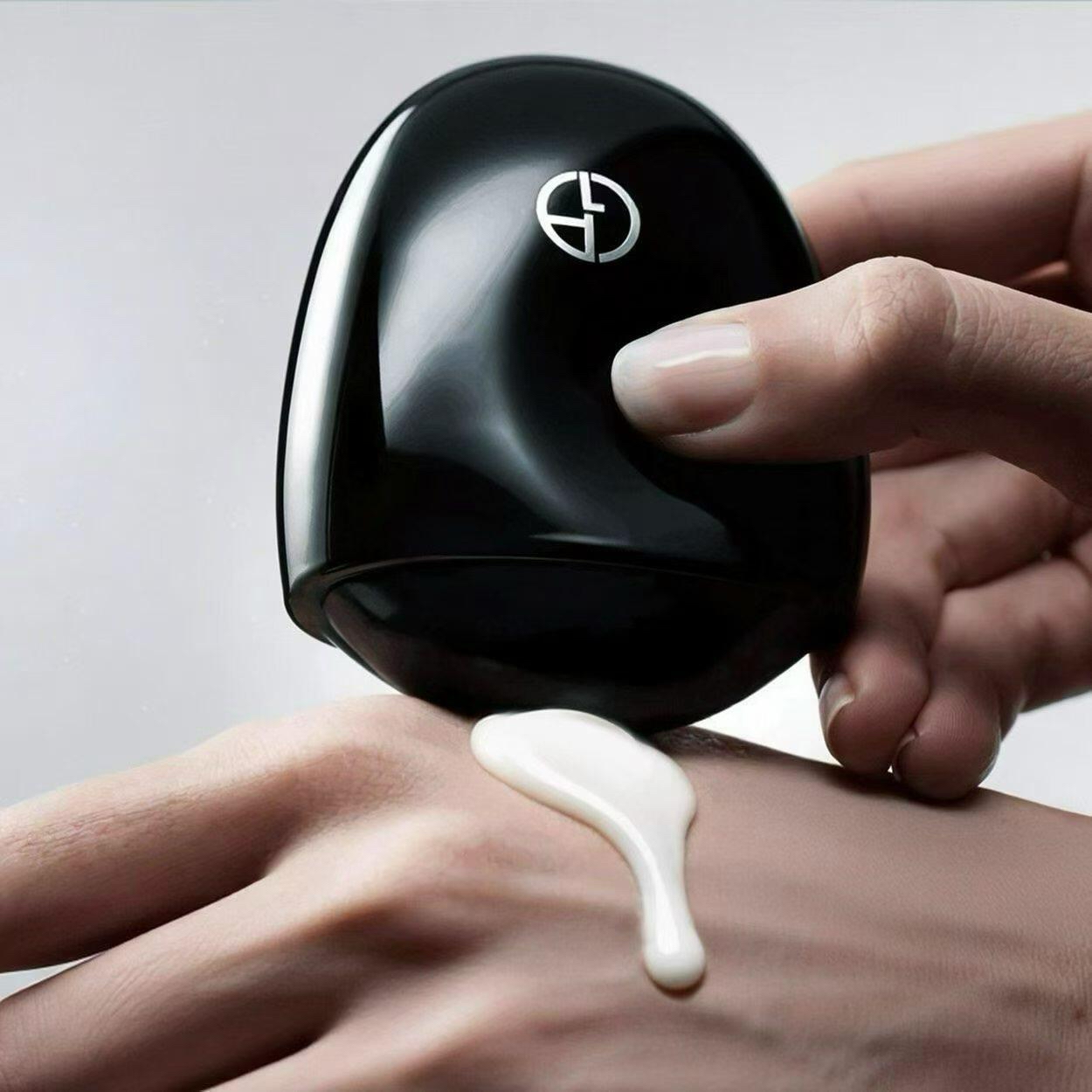 GIORGIO ARMANI beauty 阿曼尼 黑曜岩新生奇蹟胜肽護手霜