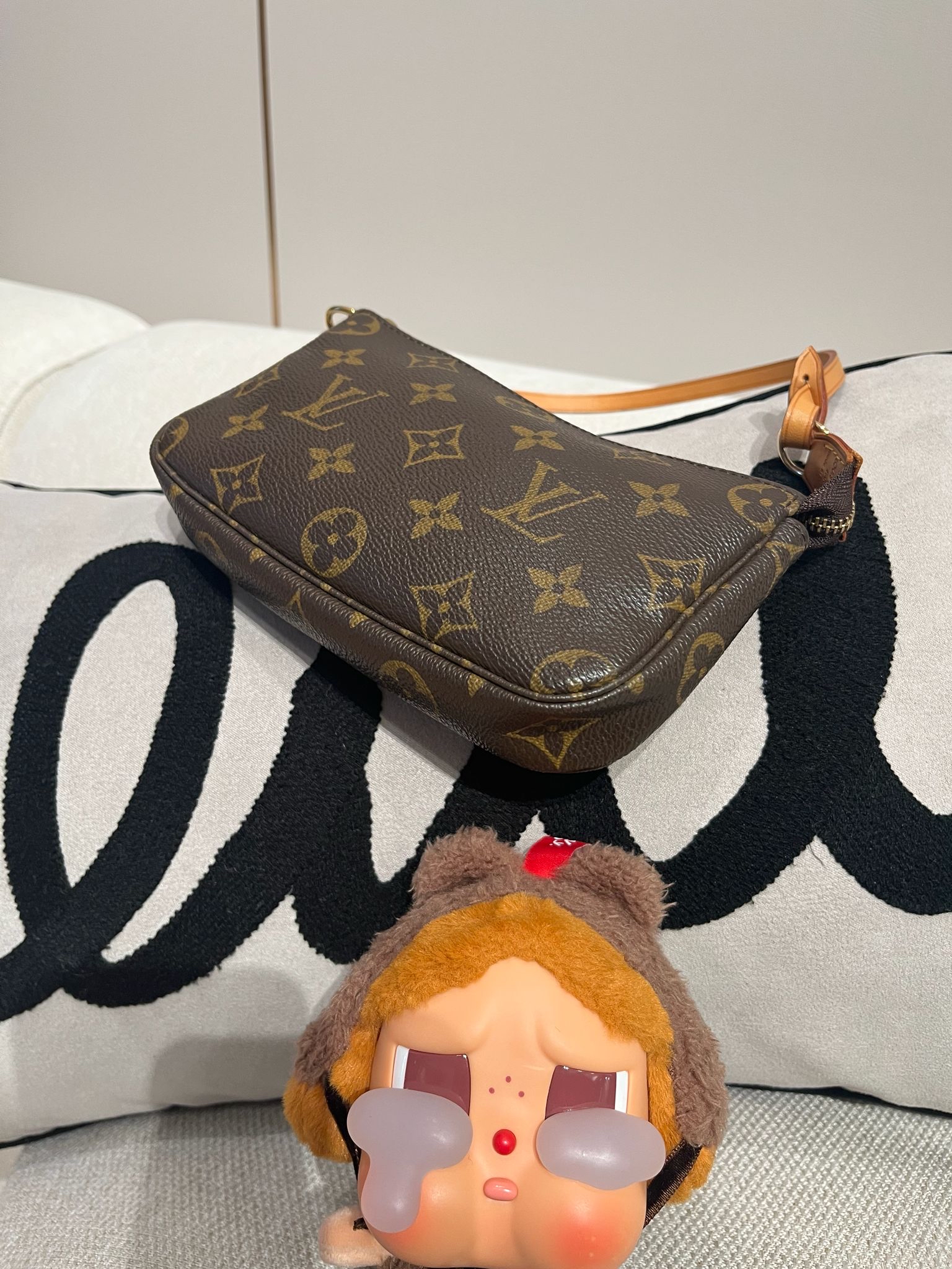 LV monogram Pochette 100%Authentic, 92%New 
