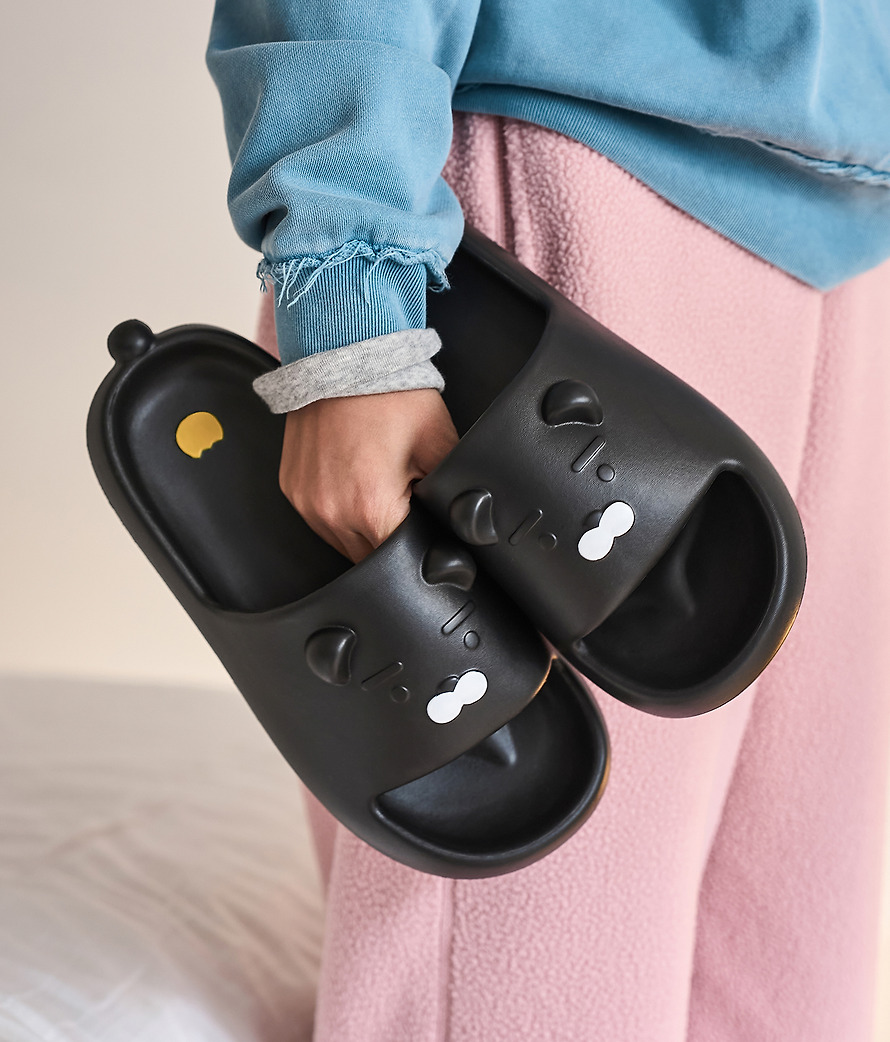 黑色 拖鞋_Ryan 春植