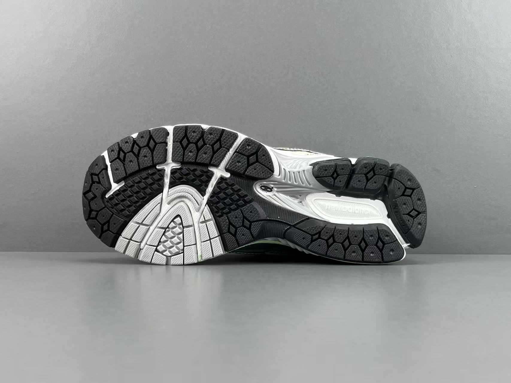 New Balance 1906R U1906RL1