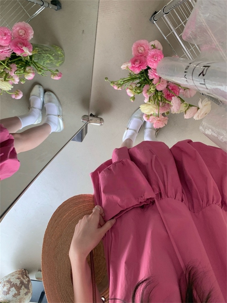 Agnes Puffy Dress free small crossbody bag 韩系减龄甜美背心花苞连衣裙配送🎁同色包包 ( 3 colours )