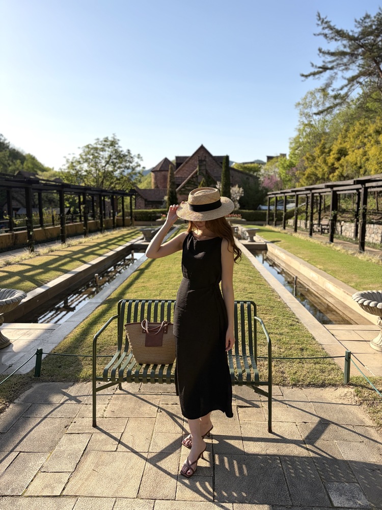 Boat Neck Layered Dress (Black)