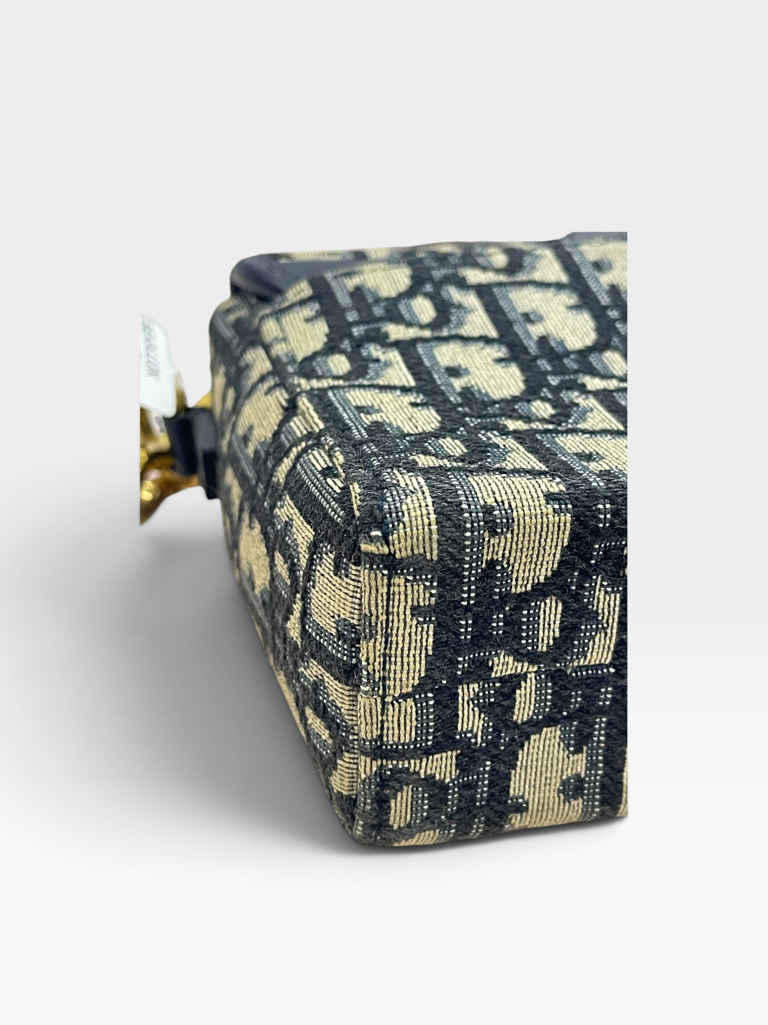 Pre-Owned DIOR 30 Montaigne Bag / Product Code: 100107