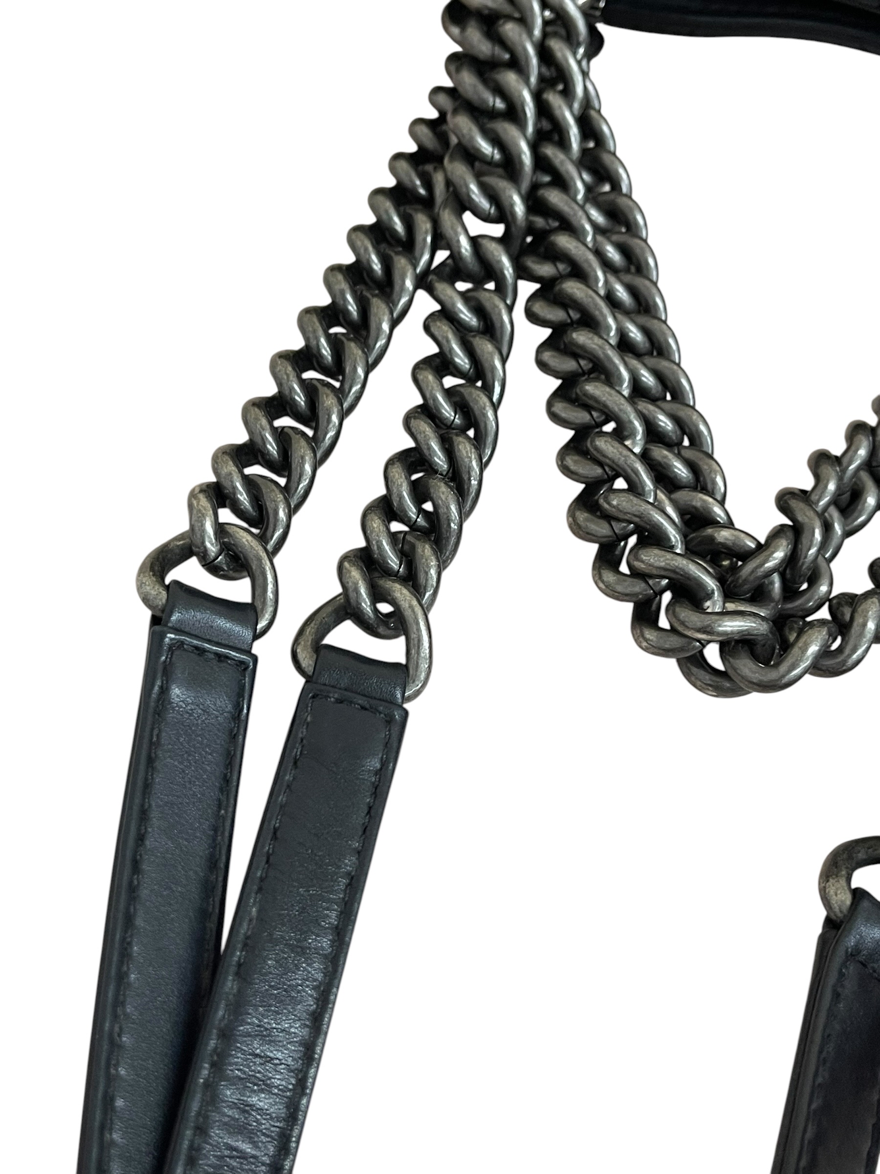 Pre-owned Chanel Shopping in Chains / Product Code: 062908