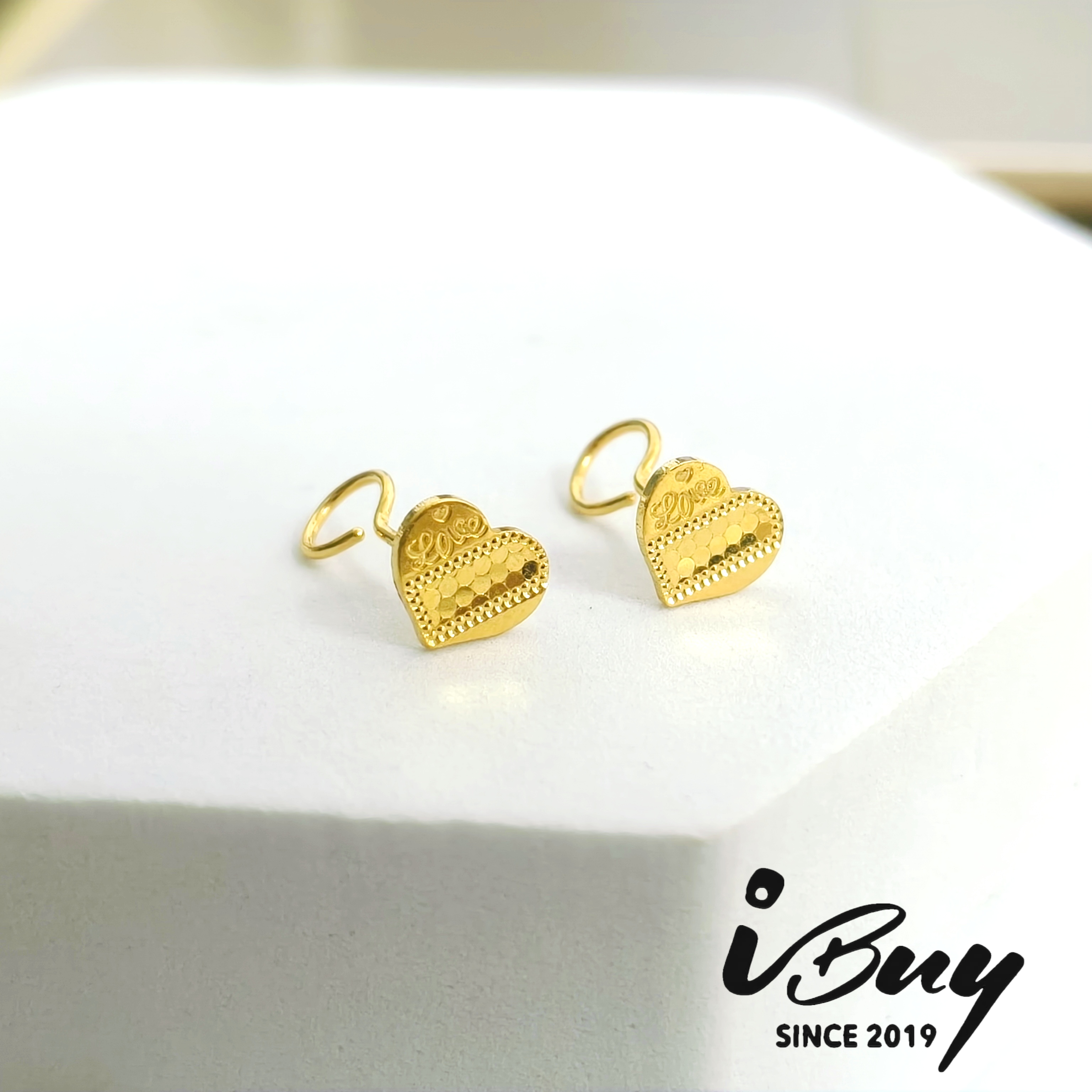 999 GOLD DRAGON SCALE HEART STUD EARRING 999 金 龙鳞爱心泡丁