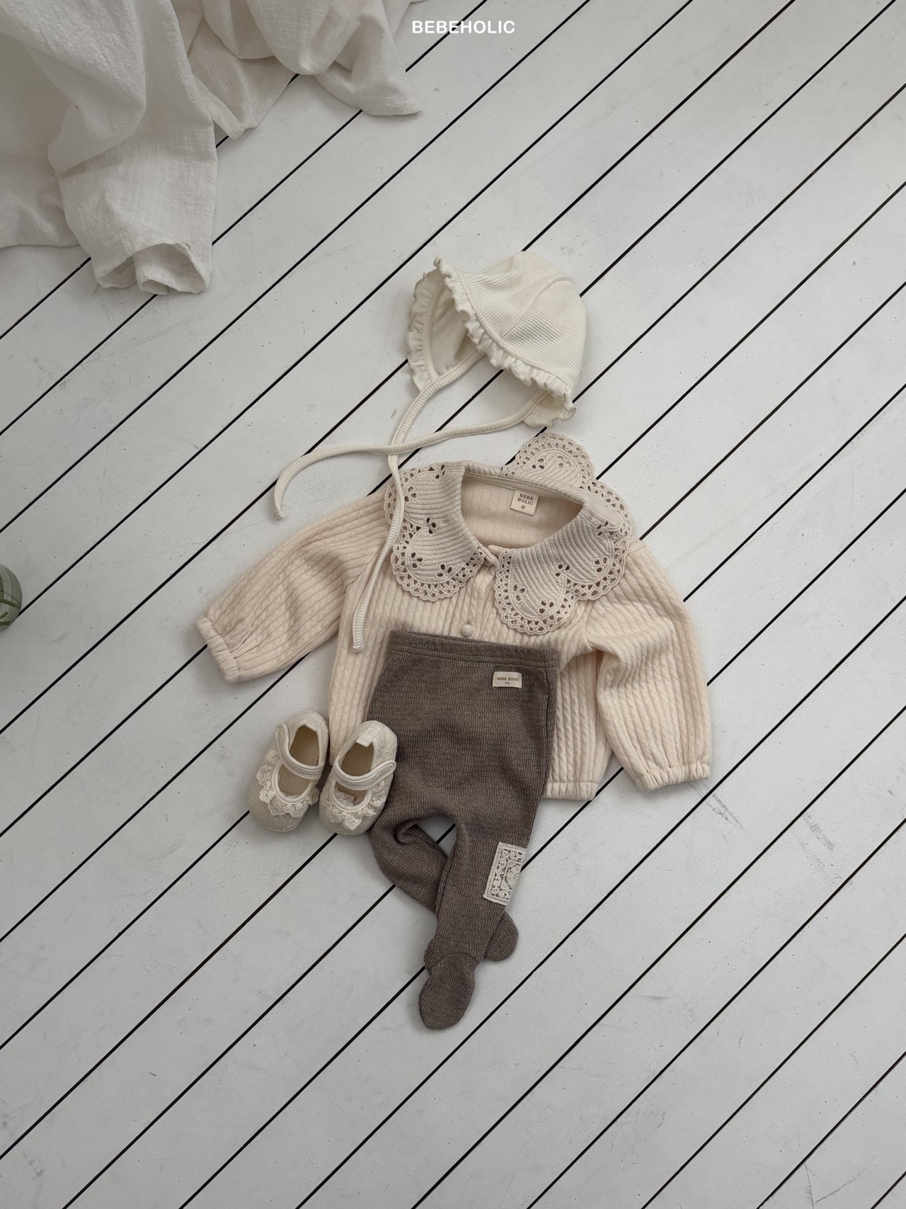 🌸預訂 韓國直送🌸🇰🇷BEBEHOLIC三色蕾絲提花包腳褲