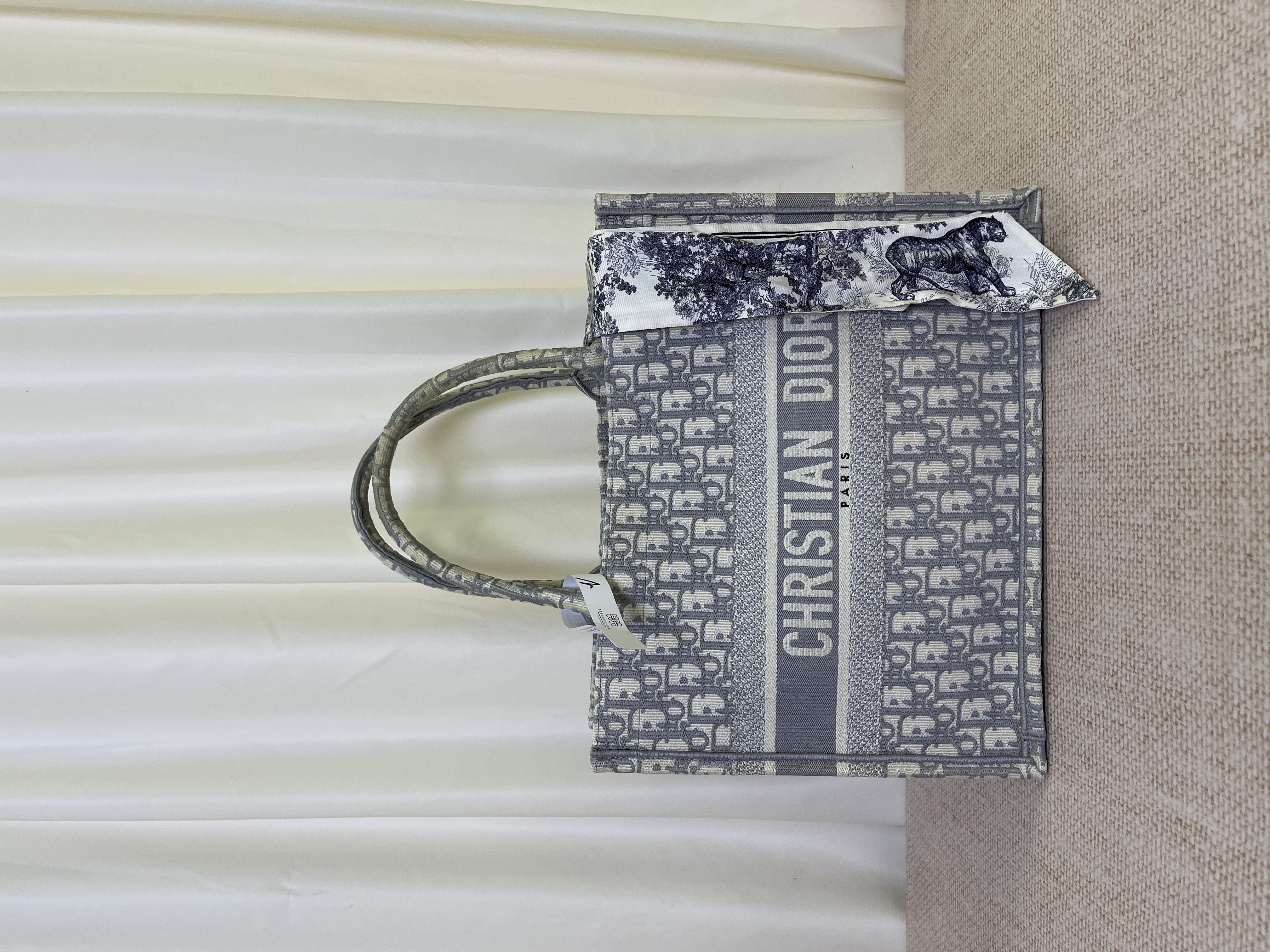 直播貨品 |  [1個-$100 2個-$300］BB18