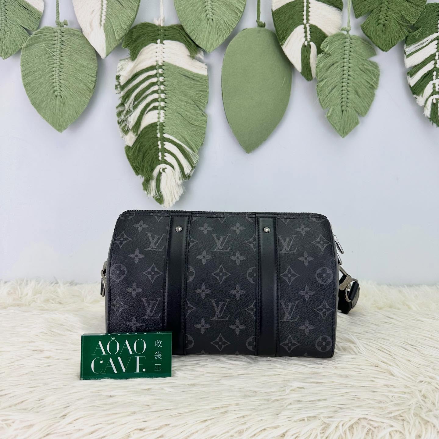 LV 🤍PRE OWNED City KeepAll 黑色老花 晶片款 全套有盒🖤