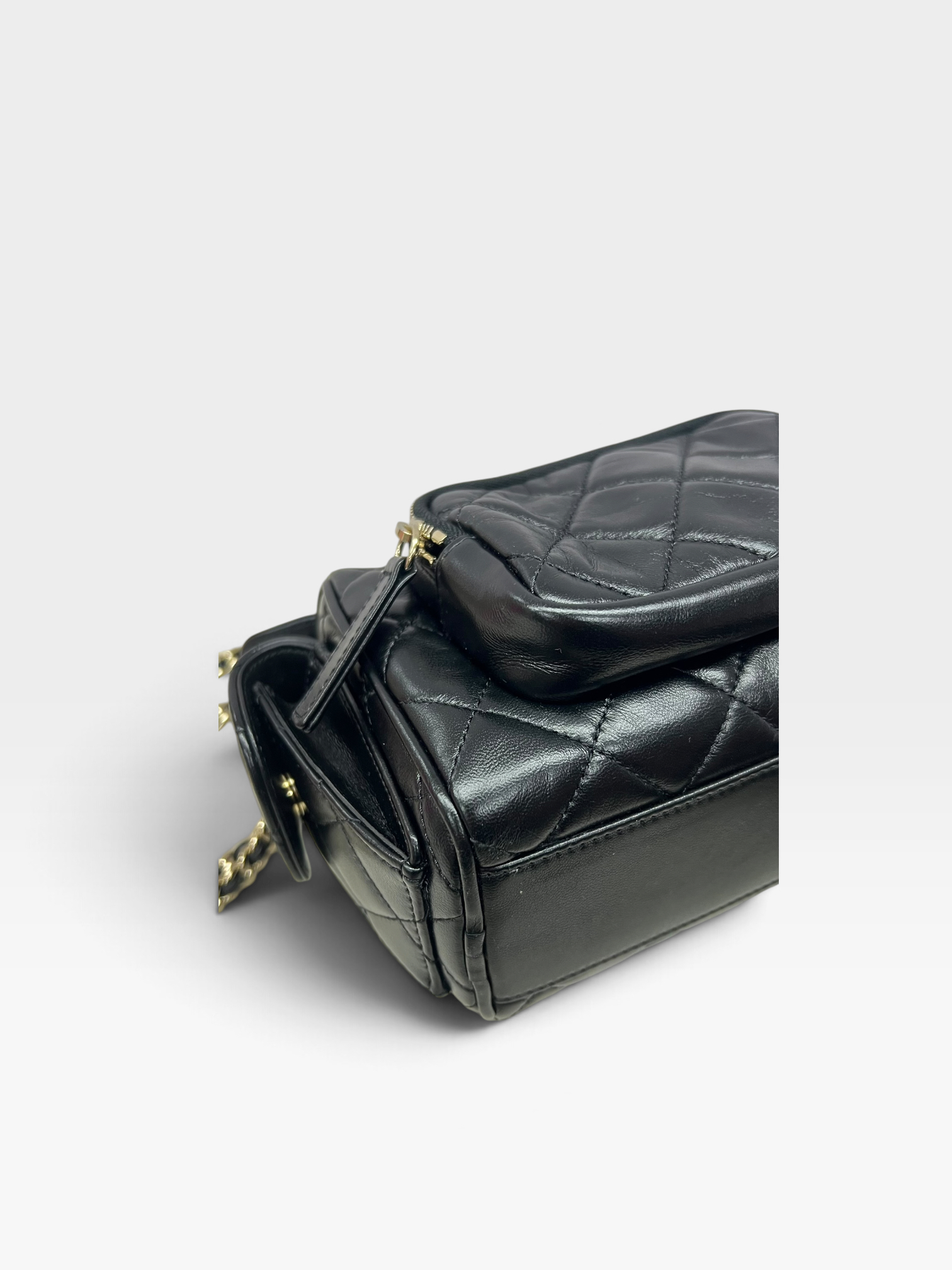 Pre-Owned CHANEL Preppy Pocket Camera Bag / Product Code: 092507