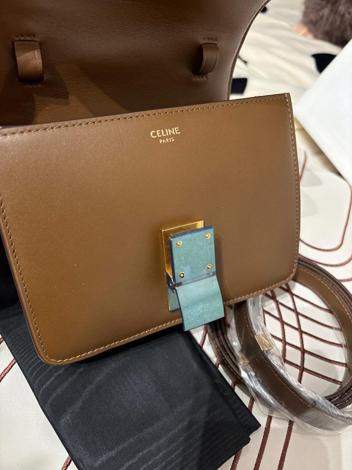 Celine Classic box teen Bag Camel Calfskin Shoulder Bag  100%Authentic ,全新貨品 ✅booklet✅dust bag ✅strap ✅box