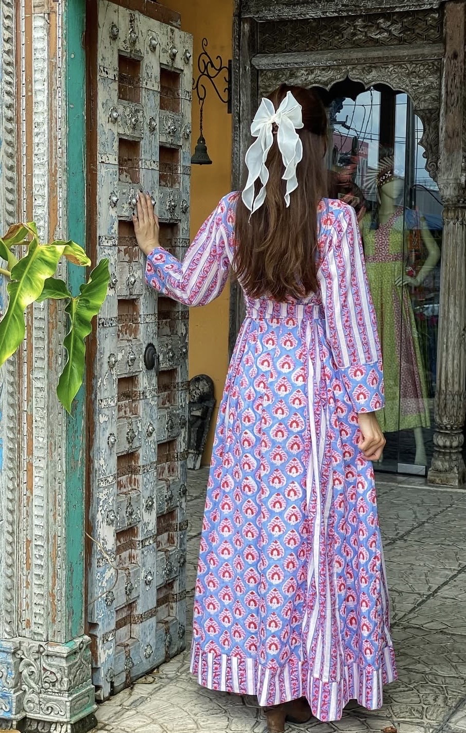 泰國名牌CHEVA - 粉色印花併布連腰帶長版連身裙