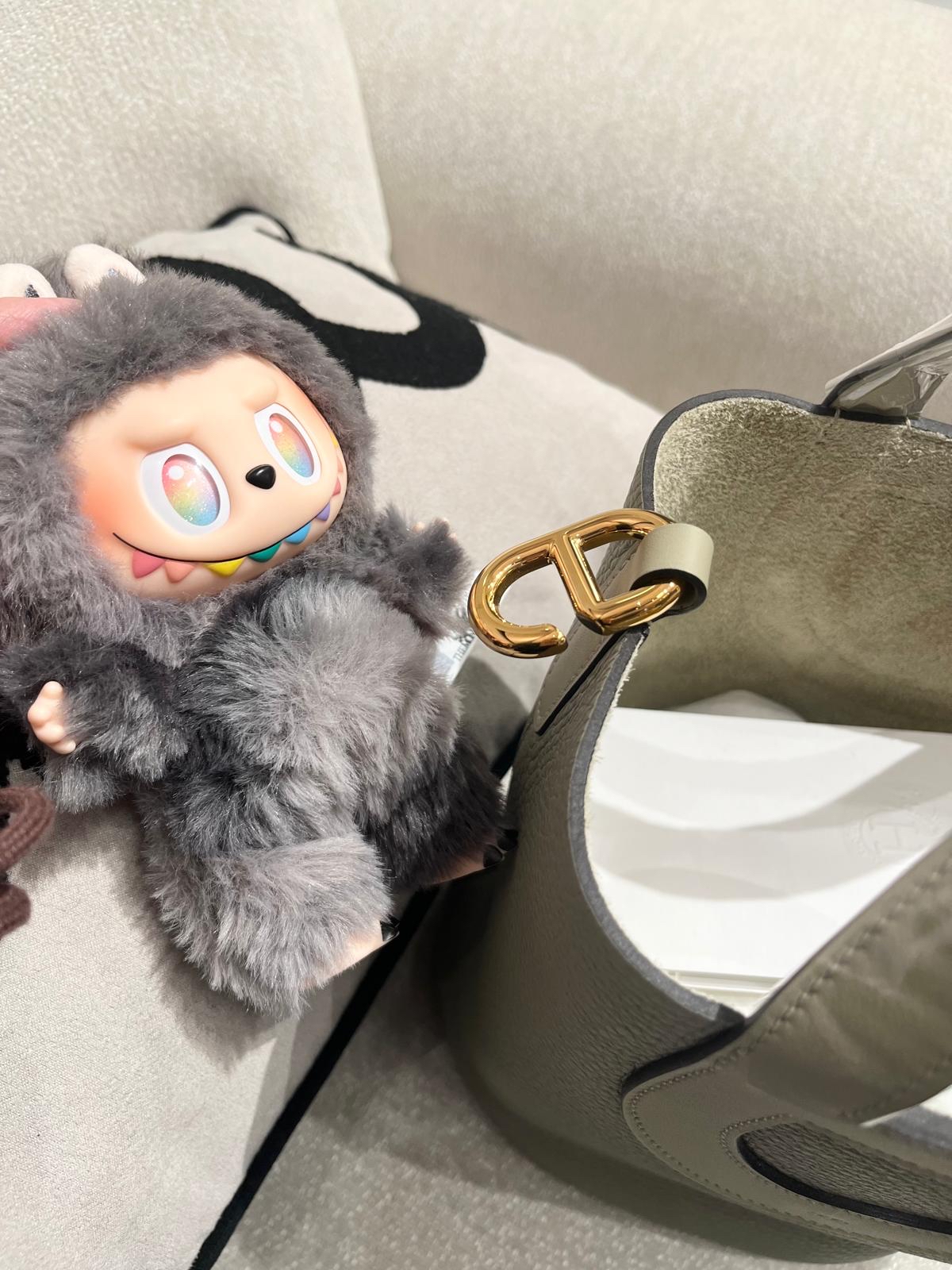 全新 Hermes in the loop 18,STAMP B,Q1 Sauge Clemence Calfskin,100%Authentic ,100%new 全新貨品 ✅收據✅dust bag✅盒 