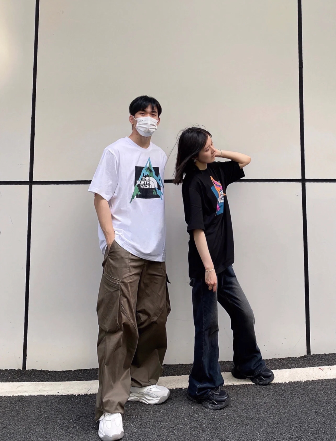 $168件。2件起$ 158件。The North Face 北面 全棉重磅Logo短袖T恤（男女同款）