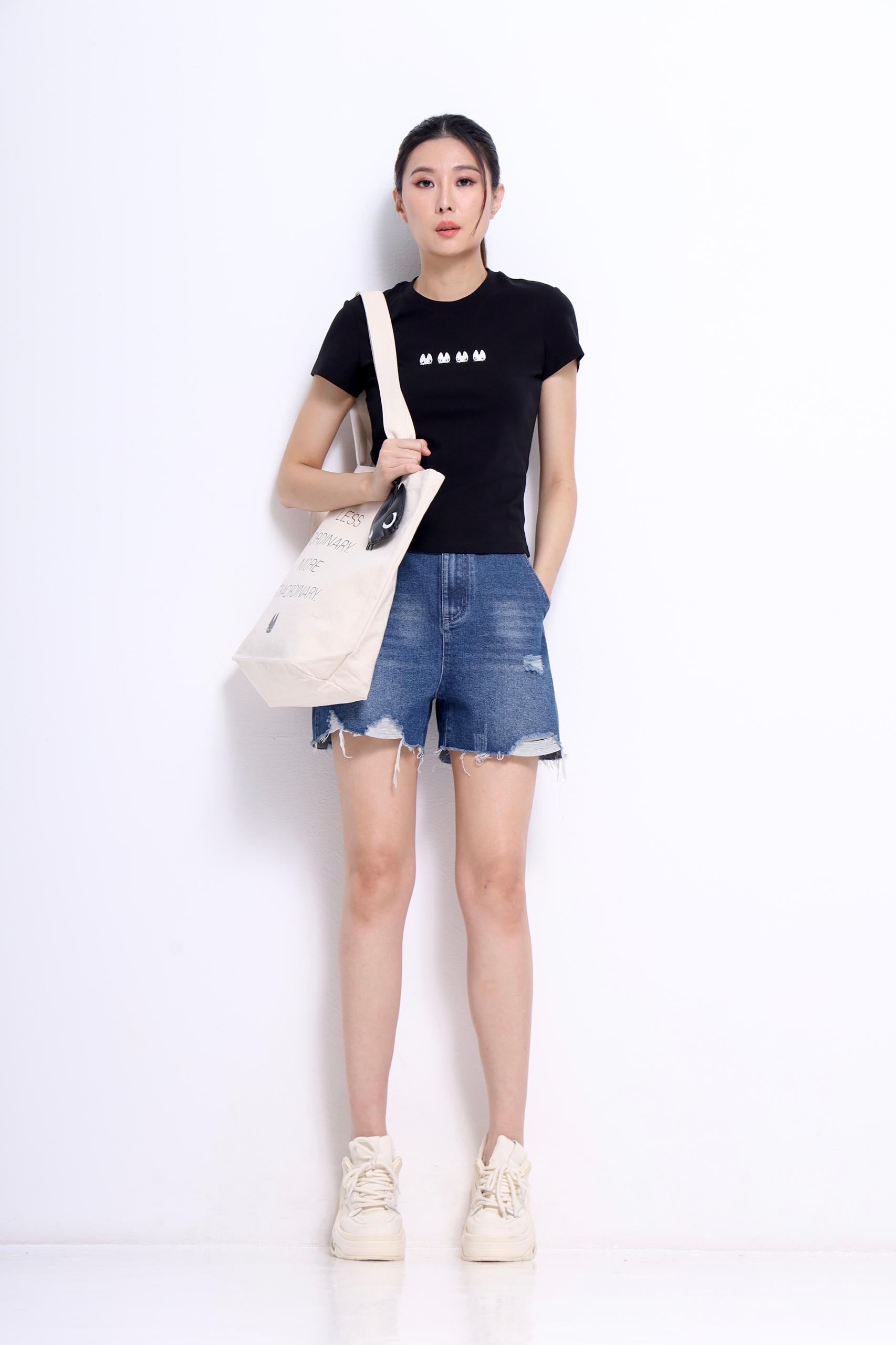 CB2674 EMBD MINI OMO FIT TEE