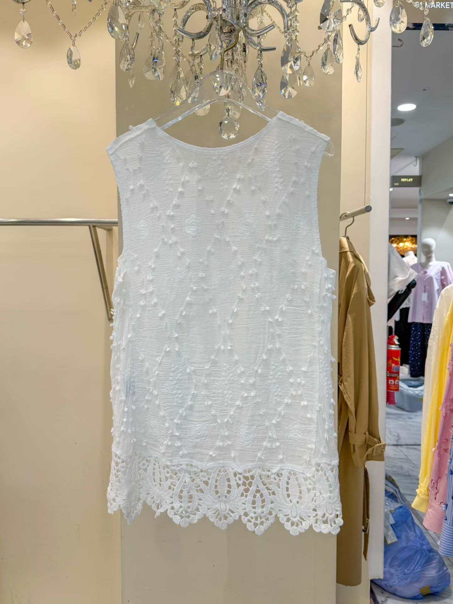 Textured lace top Ivory