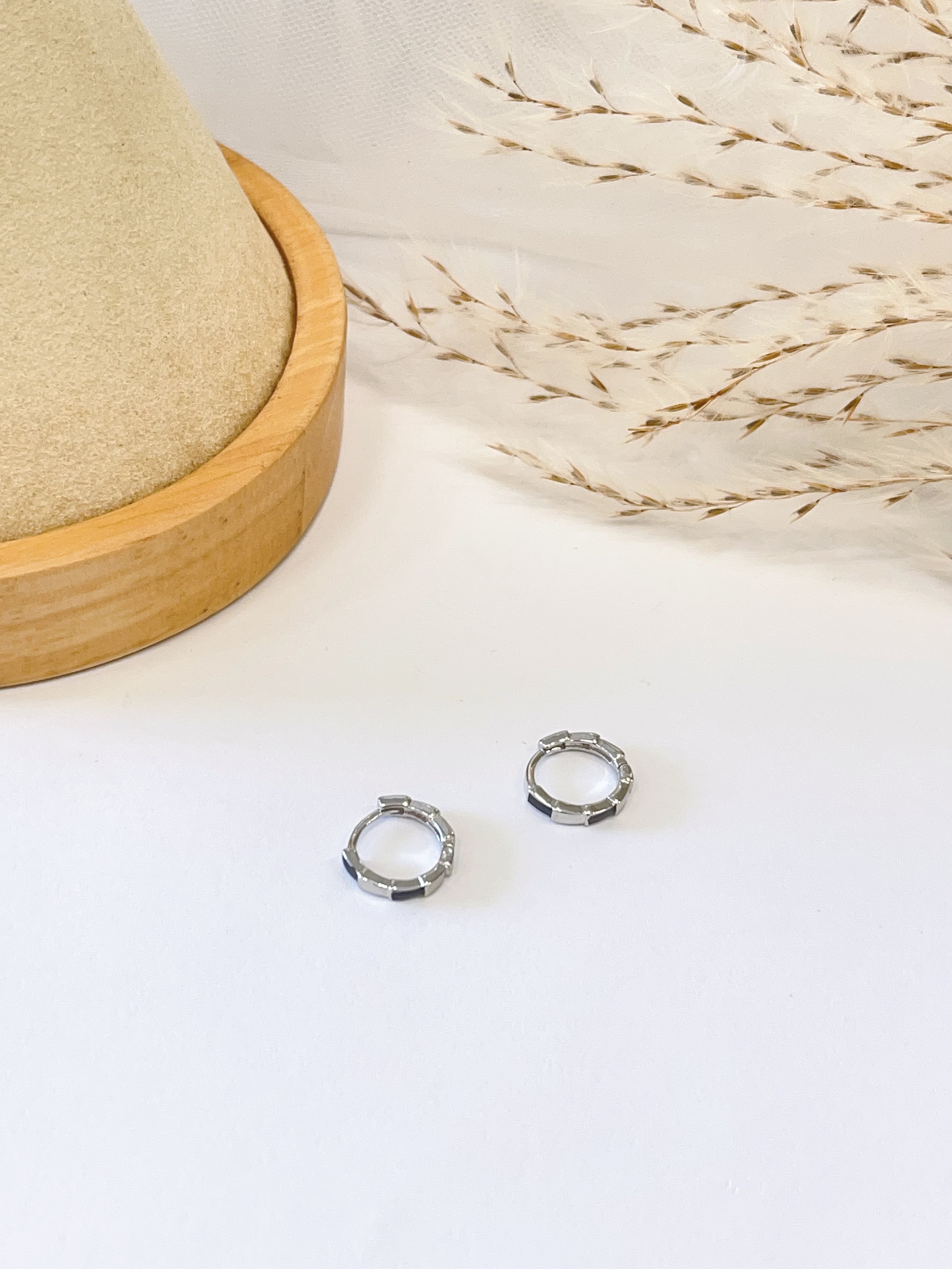 时尚黑白格耳扣耳环